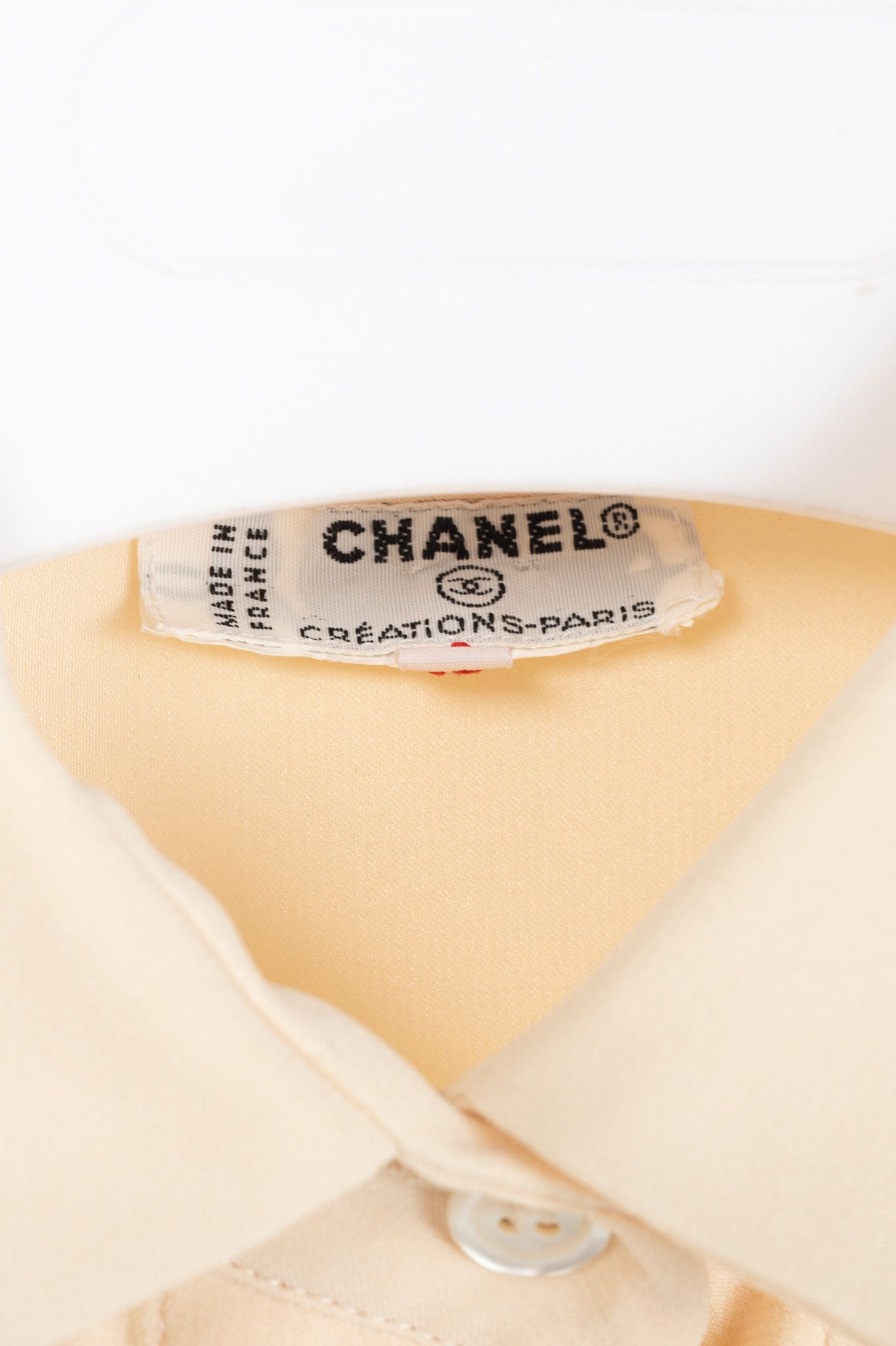 Chanel Chanel 70's-Vintage Cream Silk CC-Pocket Buttoned Blouse Size M / US 6-8 / IT 42-44 - 4 Thumbnail