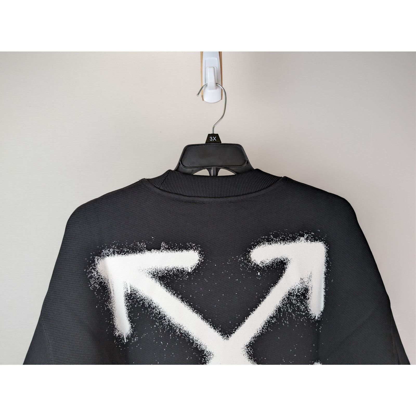 Off-White o1rshd1 Spray Can Arrow Skate Crewneck Sweater in Black Size US M / EU 48-50 / 2 - 10 Thumbnail