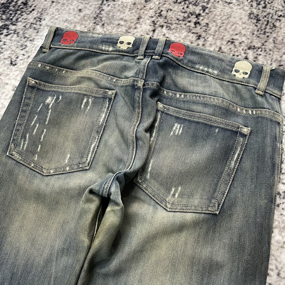Mastermind Japan × Roen Hydrogen Japan Embroidered Skull Mud Wash Distressed Jeans Size US 31 - 12 Thumbnail
