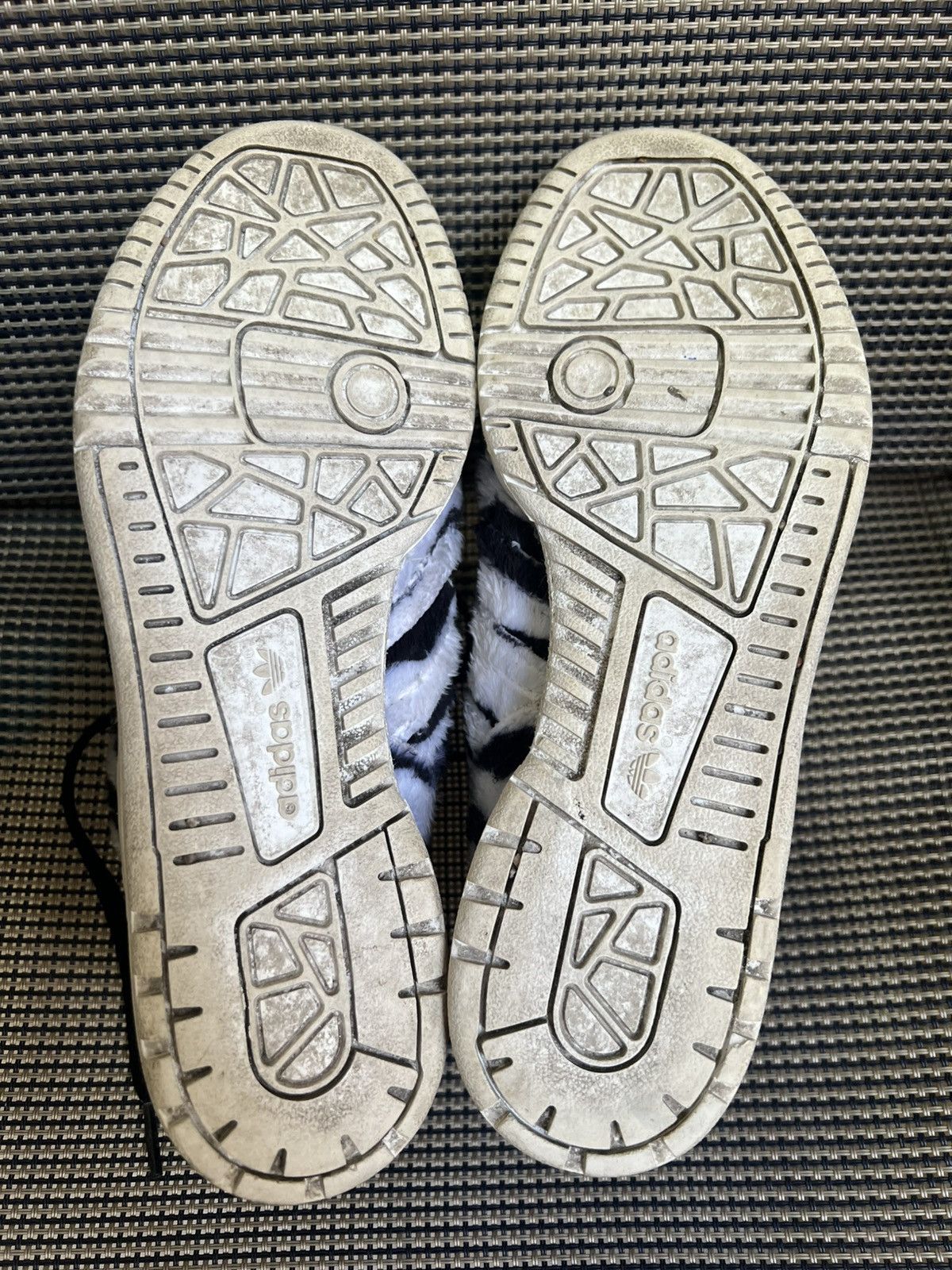 Adidas Adidas Jeremy Scott White Tiger Size US 5 / EU 37 - 9 Thumbnail