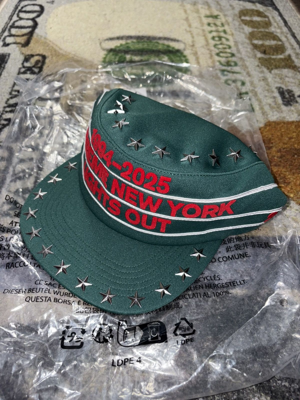 帽子 Supreme Stars Studded Pillbox Hat \"Black Supreme FW25 Stars Studded Pillbox Snapback Cap Hat Black