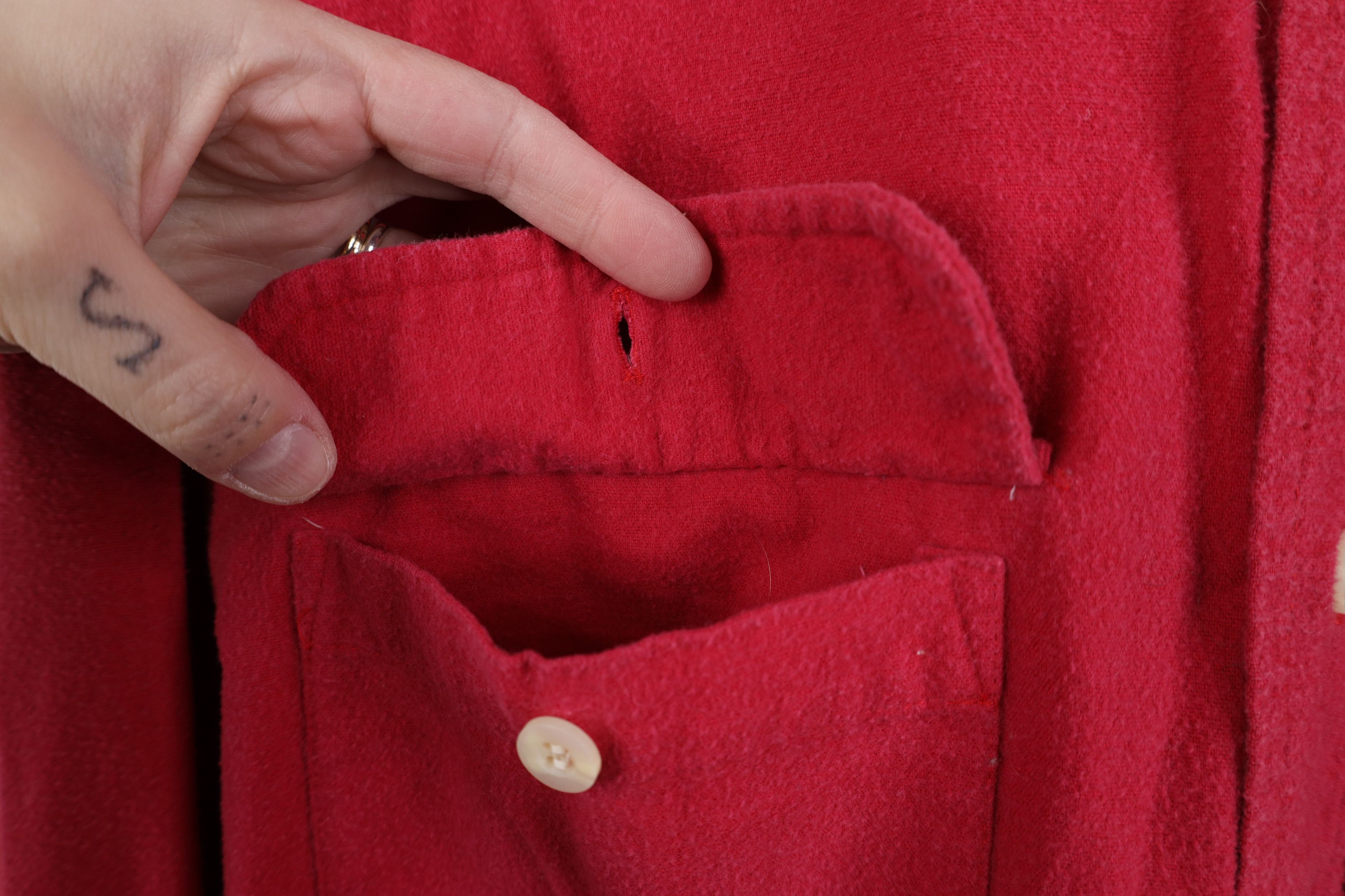 Vintage Vintage 90s Streetwear Cloth Collared Button Shirt Red Size US L / EU 52-54 / 3 - 4 Thumbnail