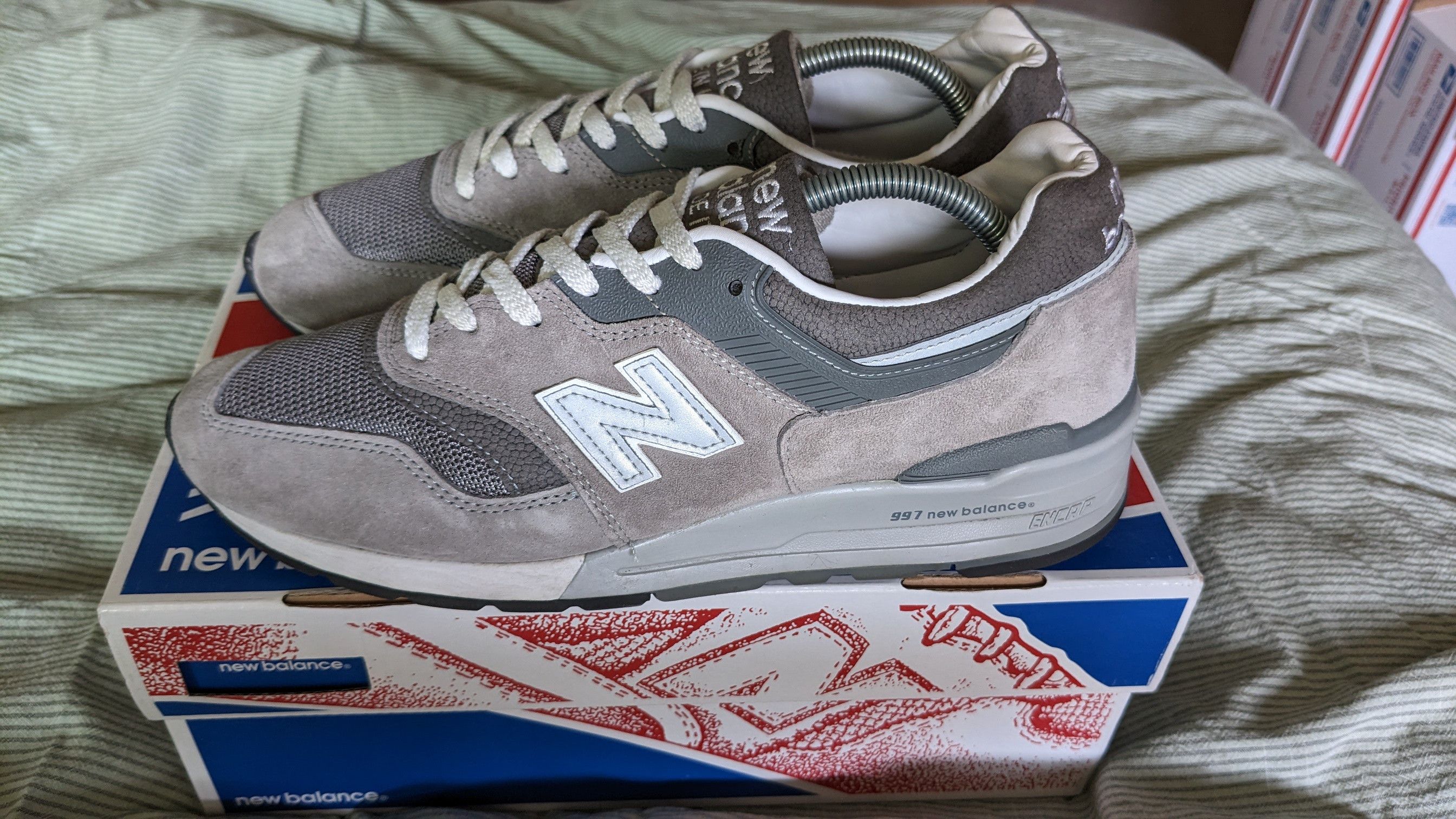 New Balance 997 M997GY Size US 8.5 / EU 41-42 - 4 Thumbnail
