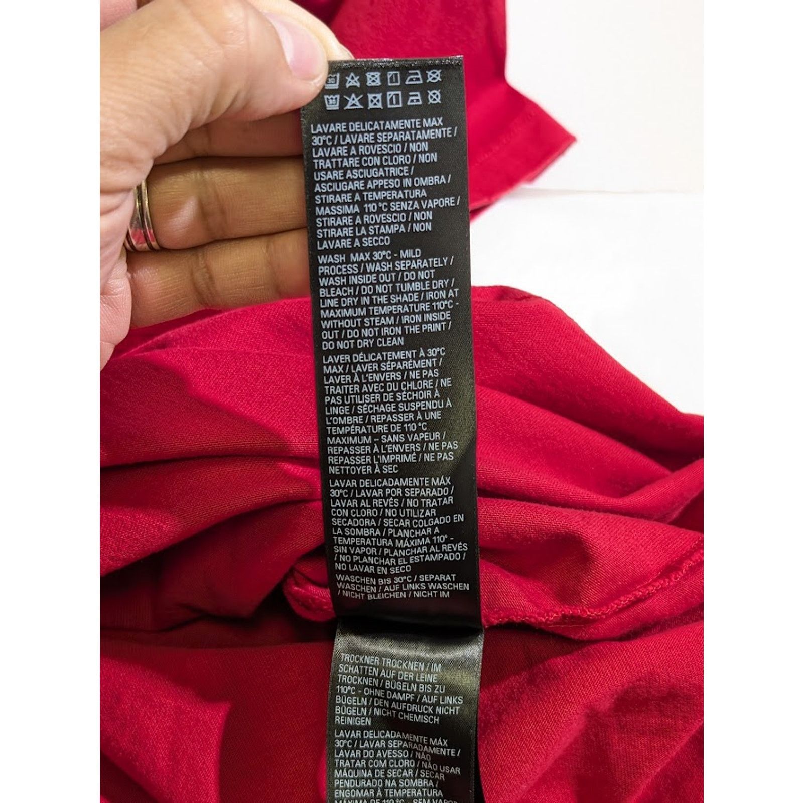 Balenciaga o1rshd1 Oversizes Fit Many Kisses Tee T-Shirt in Red Size US M / EU 48-50 / 2 - 13 Thumbnail