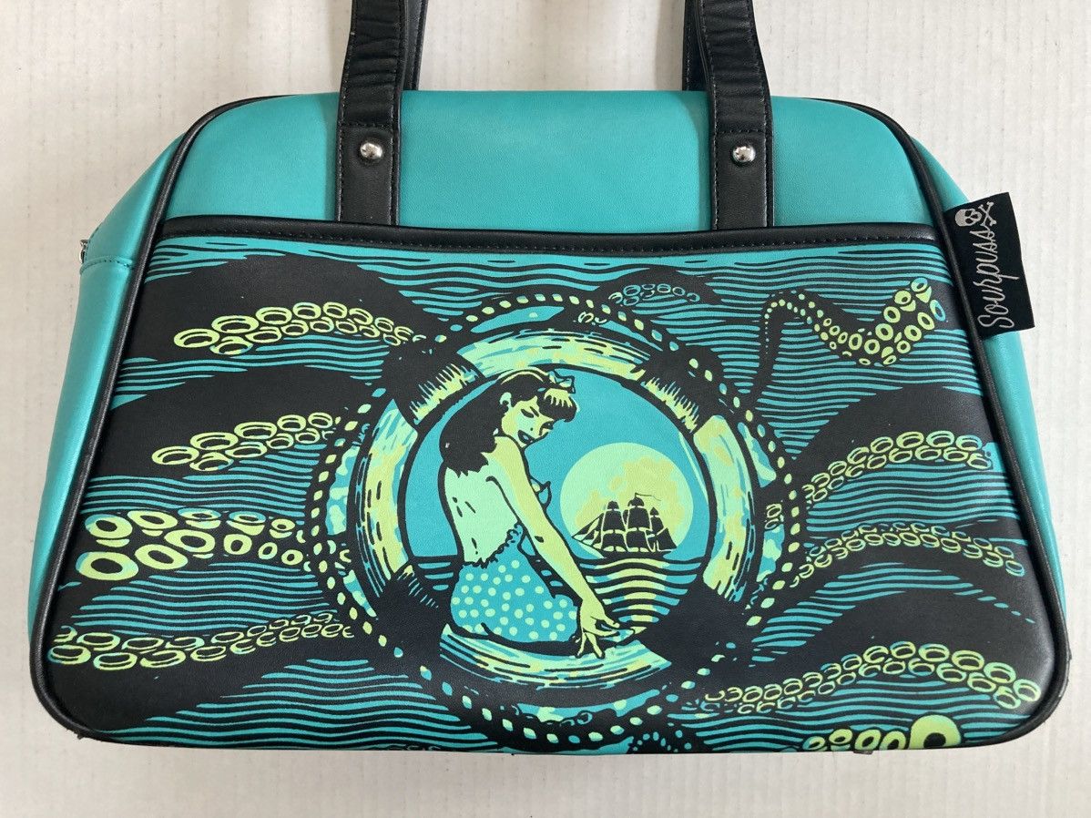 Other SOURPUSS TENTACLED BOWLER BAG PURSE OCTOPUS MERMAID PIN UP Size ONE SIZE - 3 Thumbnail