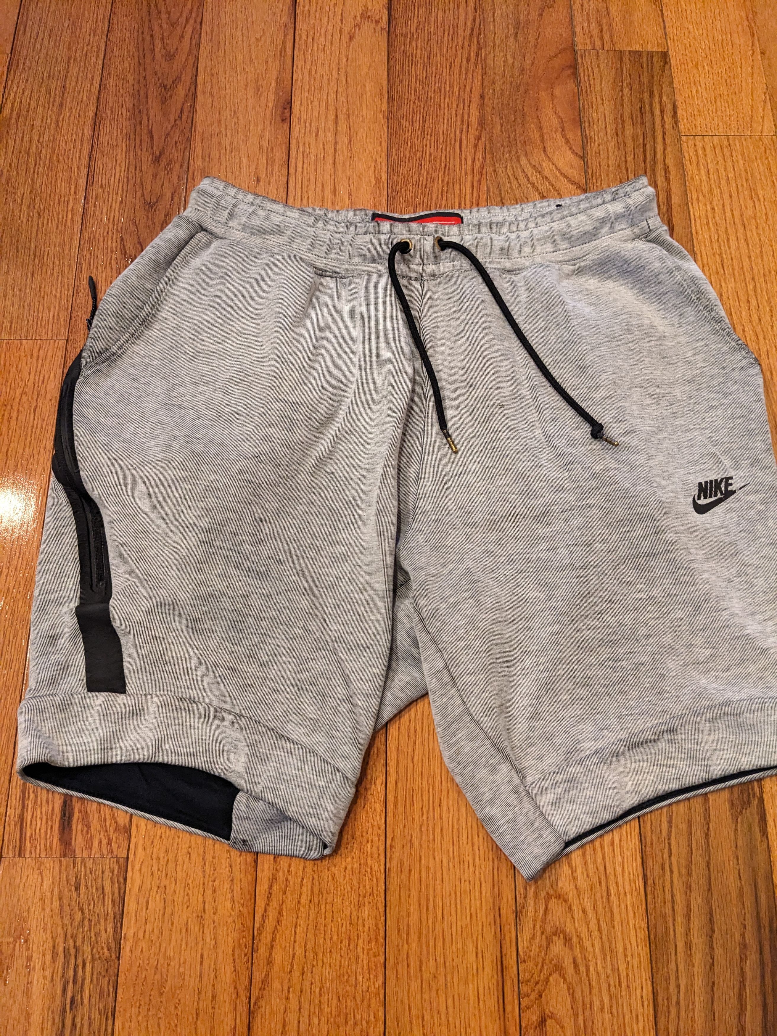 Nike × Vintage Vintage 2010's Nike Tech Fleece Gray Medium Sweat Shorts Size US 30 / EU 46 - 1 Thumbnail
