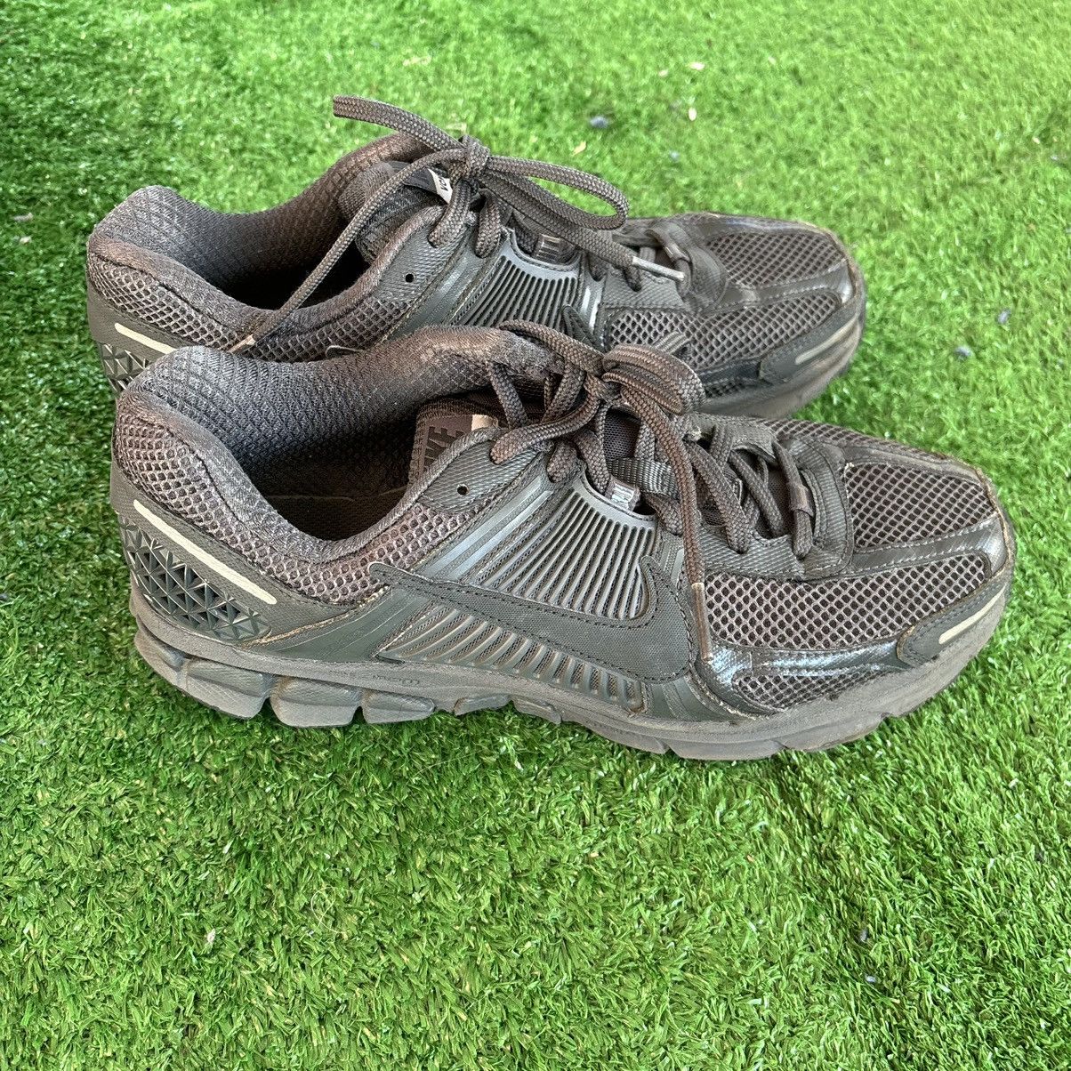 Nike Nike Zoom Vomero 2018 Size US 8.5 / EU 41-42 - 1 Thumbnail