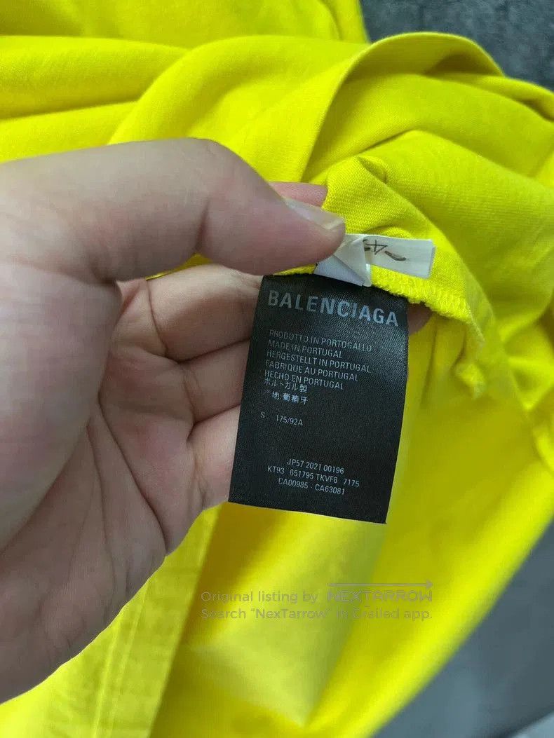 Balenciaga Balenciaga Yellow Logo Short Sleeve Tee. Size US S / EU 44-46 / 1 - 7 Thumbnail