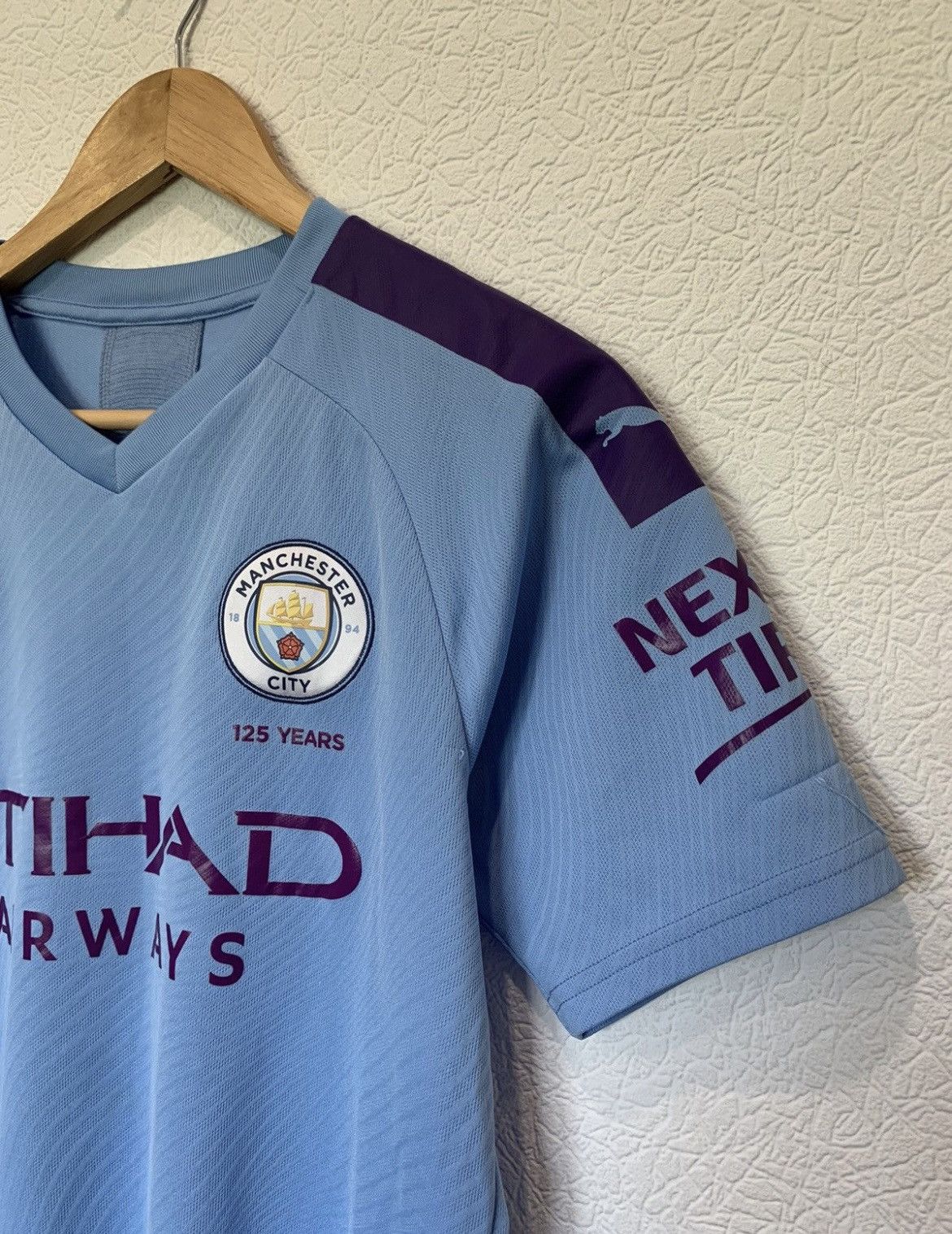 Puma MANCHESTER CITY PUMA 2019/2020 HOME KIT SOCCER JERSEY Size US S / EU 44-46 / 1 - 2 Thumbnail
