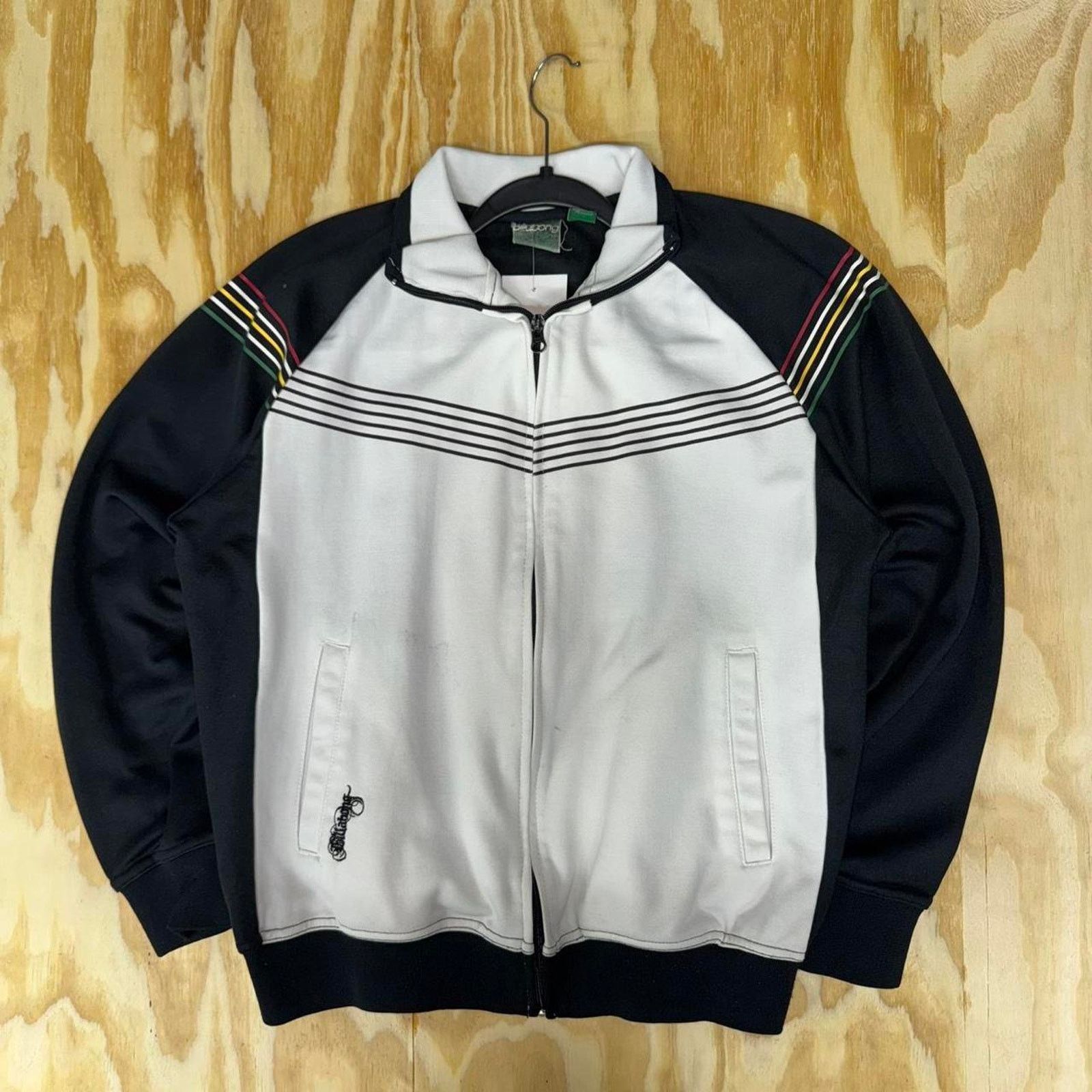 Billabong Vintage y2k billabong zip up surf style 2000s track jacket Size US M / EU 48-50 / 2 - 1 Thumbnail