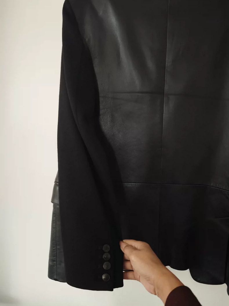 Versace Versace Soft sheepskin autumn and winter coats Size US M / EU 48-50 / 2 - 4 Thumbnail