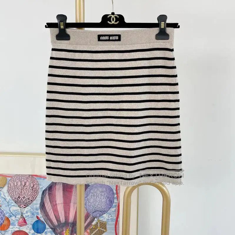 Miu Miu Miu Miu Striped Cotton Mini Skirt in Gray . Size 29" - 1 Thumbnail
