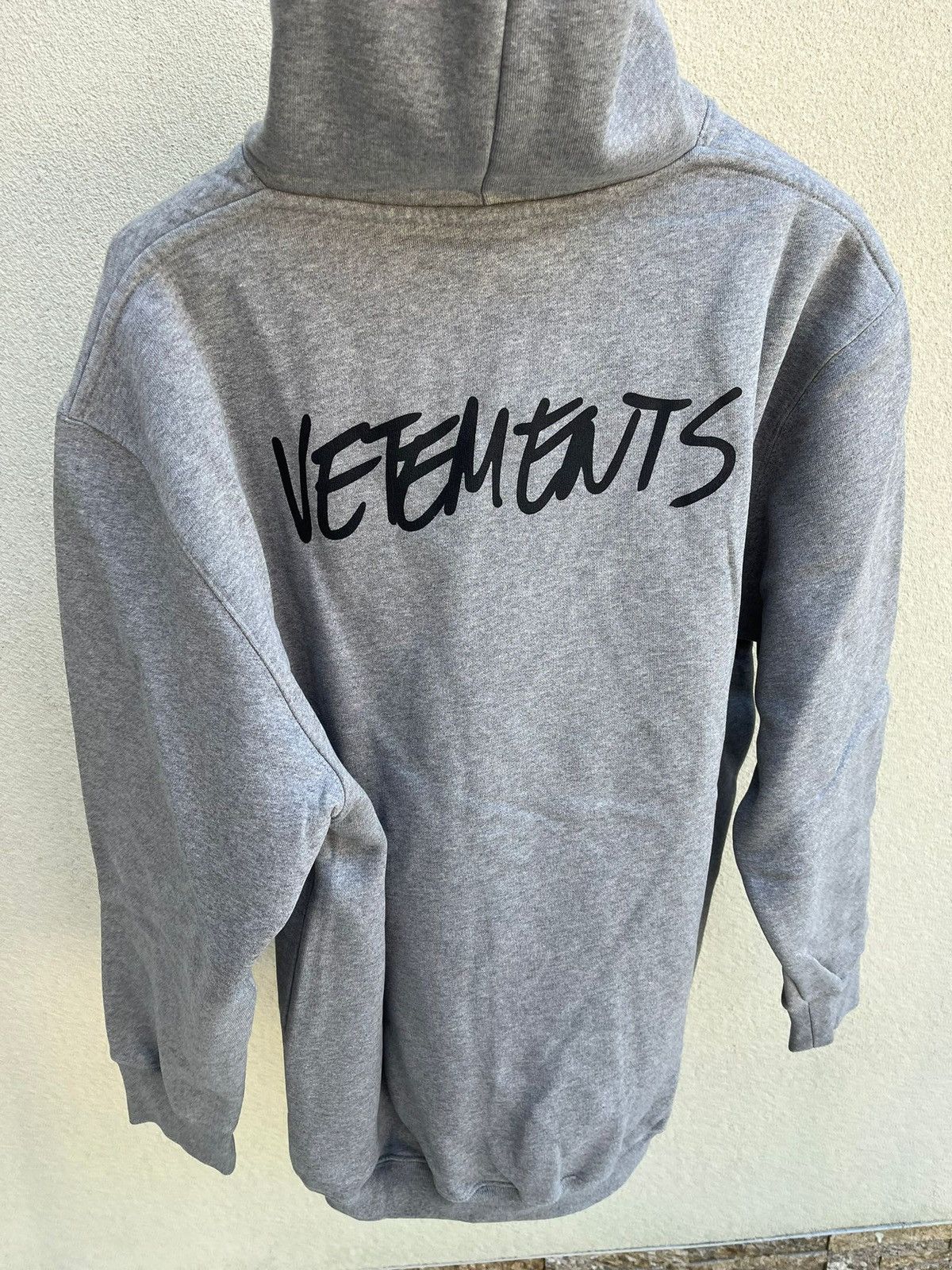 Vetements Written Logo Hoodie in Grey Size US XL / EU 56 / 4 - 21 Thumbnail