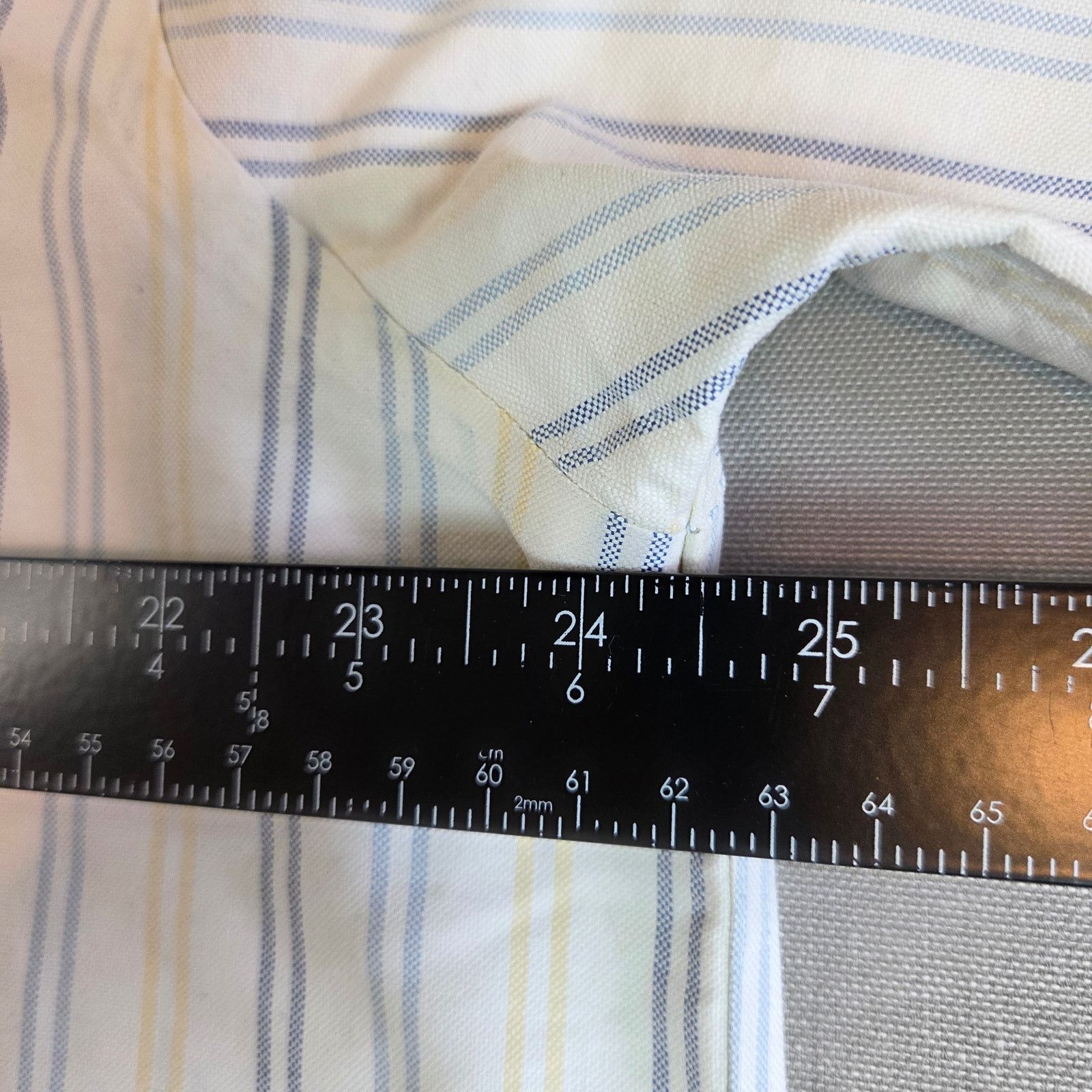 L.L. Bean LL Bean Wrinkle Free Striped Short Sleeve Shirt 16.5 Size US L / EU 52-54 / 3 - 9 Thumbnail