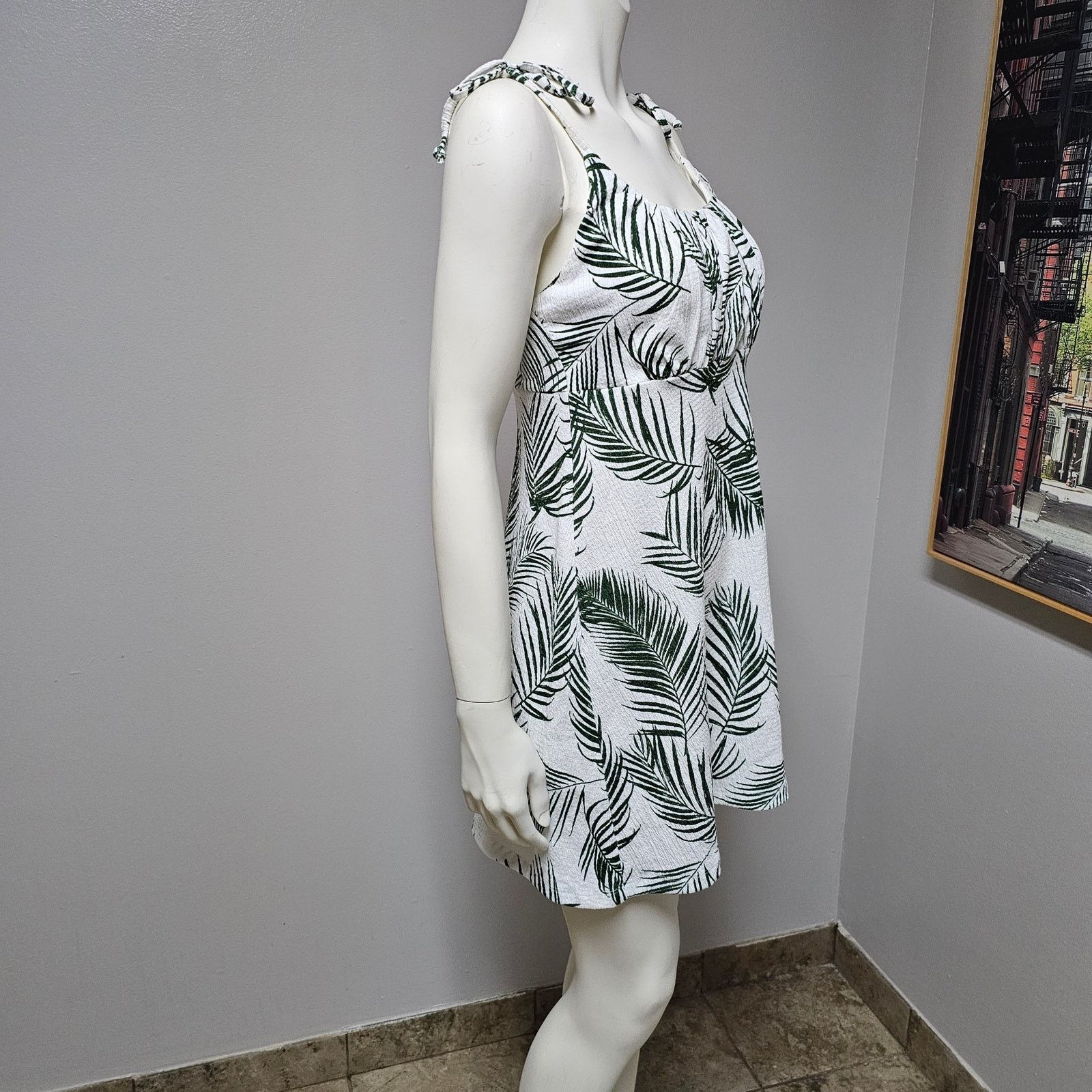 Topshop TopShop Mini Sundress Palm Leaf Pattern Tie Straps Size 8 Size M / US 6-8 / IT 42-44 - 4 Thumbnail