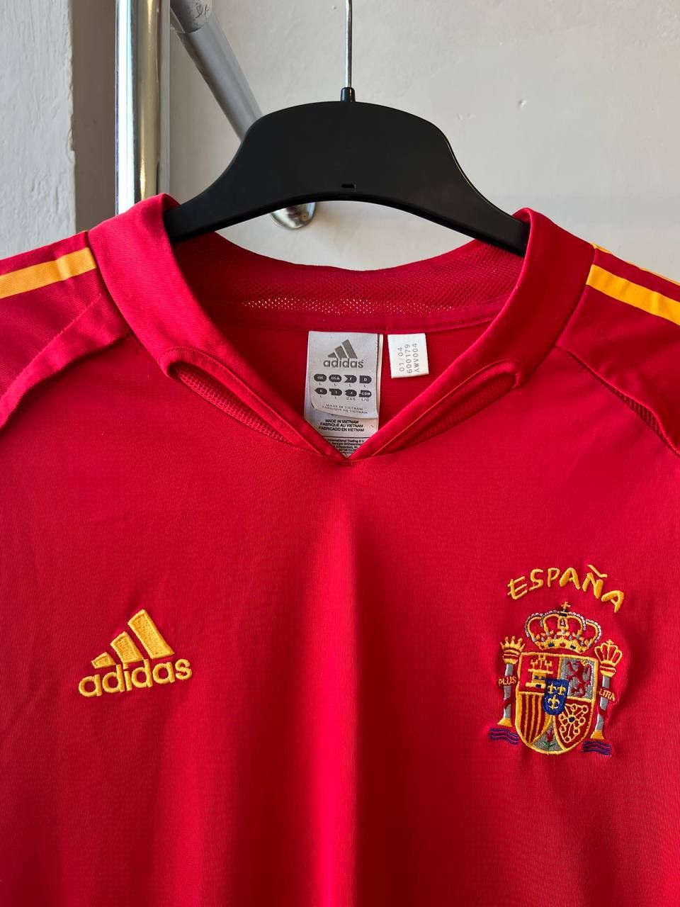 Adidas 2004/06 SPAIN TEAM HOME SOCCER JERSEY FOOTBALL SHIRT ADIDAS Size US L / EU 52-54 / 3 - 4 Thumbnail