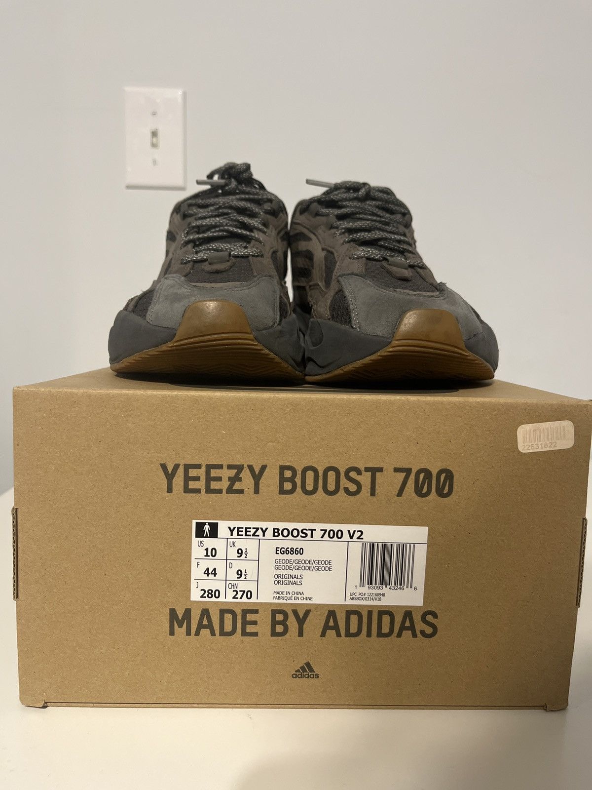 Vintage × Yeezy Yeezy 700 Geode V2 Size US 10 / EU 43 - 3 Thumbnail
