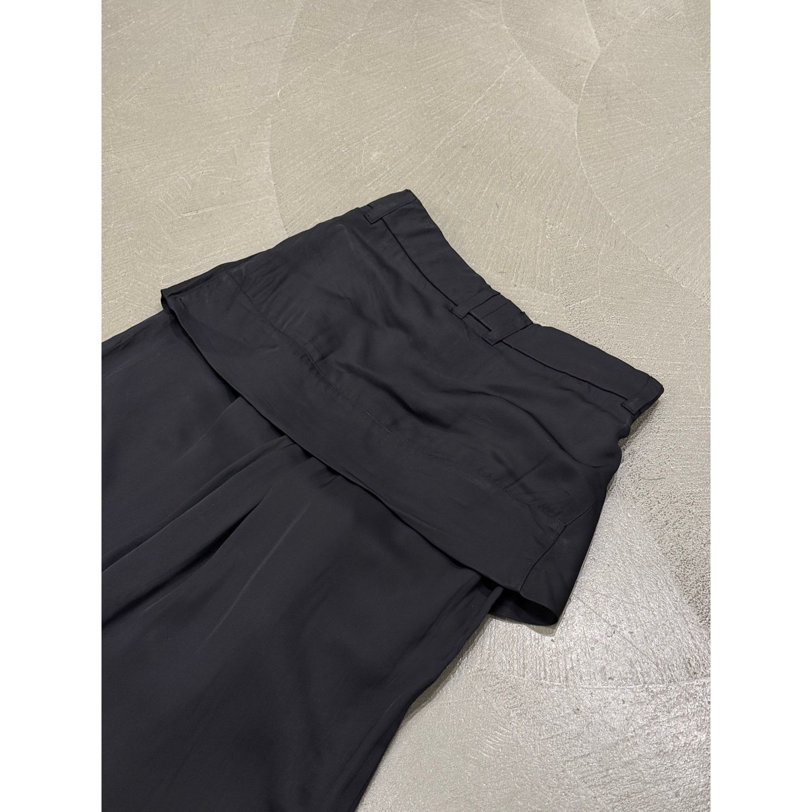 Balenciaga S/S2023 Balenciaga knot-front hybrid shirt wide leg pants Size US 26 / EU 42 - 5 Thumbnail