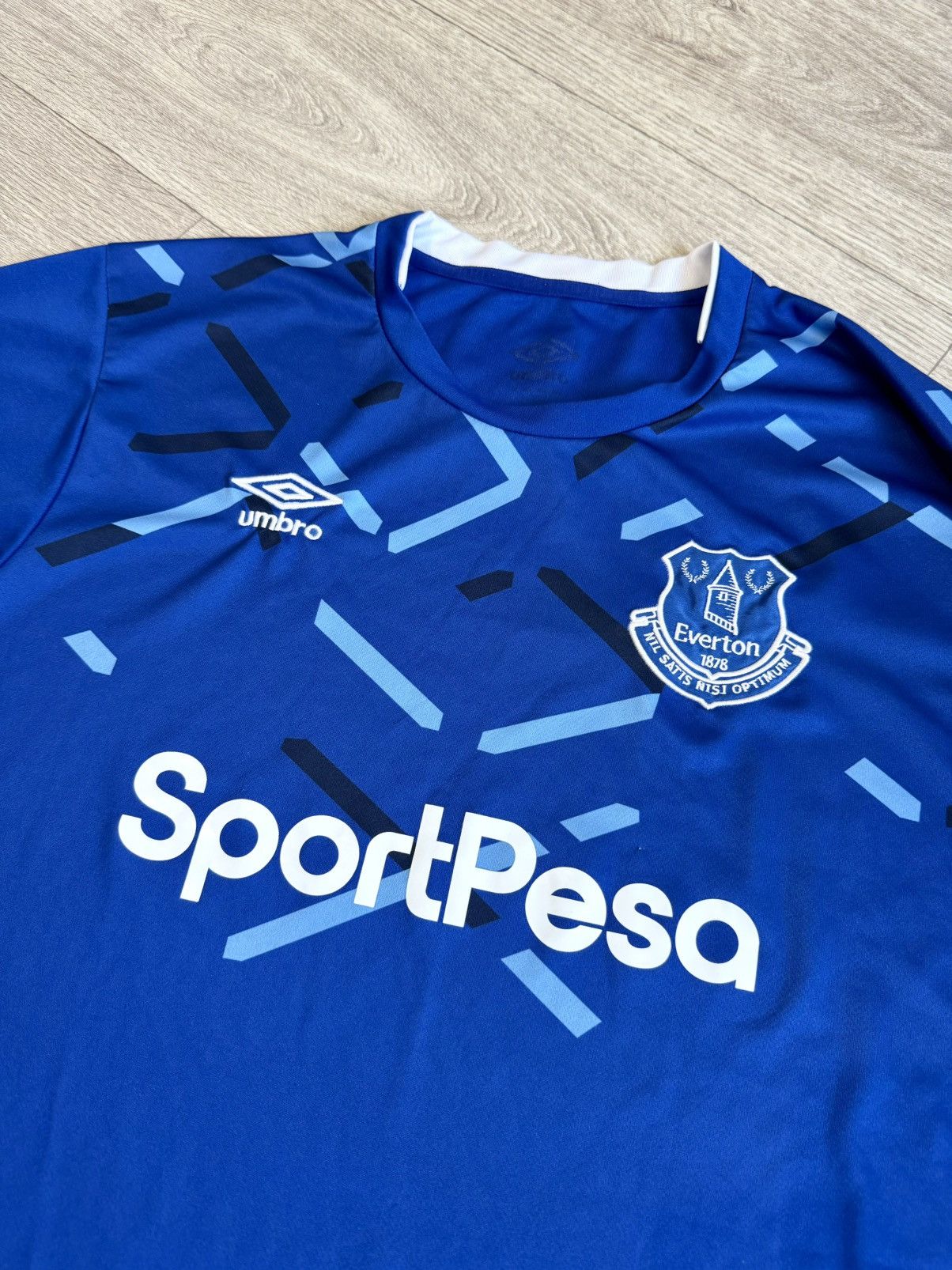 Umbro 🔷Umbro Everton 2019/20 Soccer jersey🔷 Size US L / EU 52-54 / 3 - 4 Thumbnail
