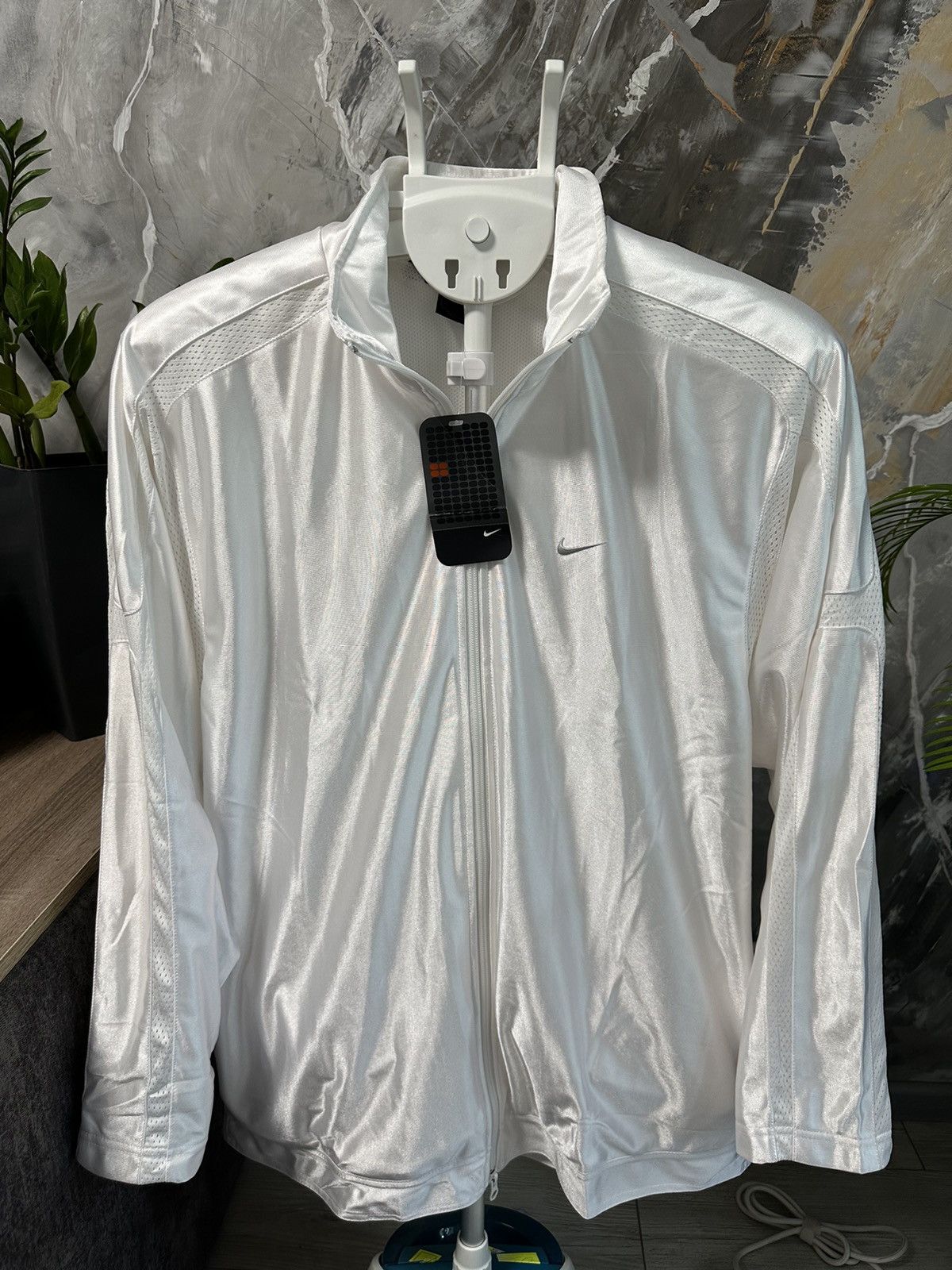 Vintage New Vintage Y2K Nike Satin White Drill Jacket Oversize Size US M / EU 48-50 / 2 - 1 Thumbnail