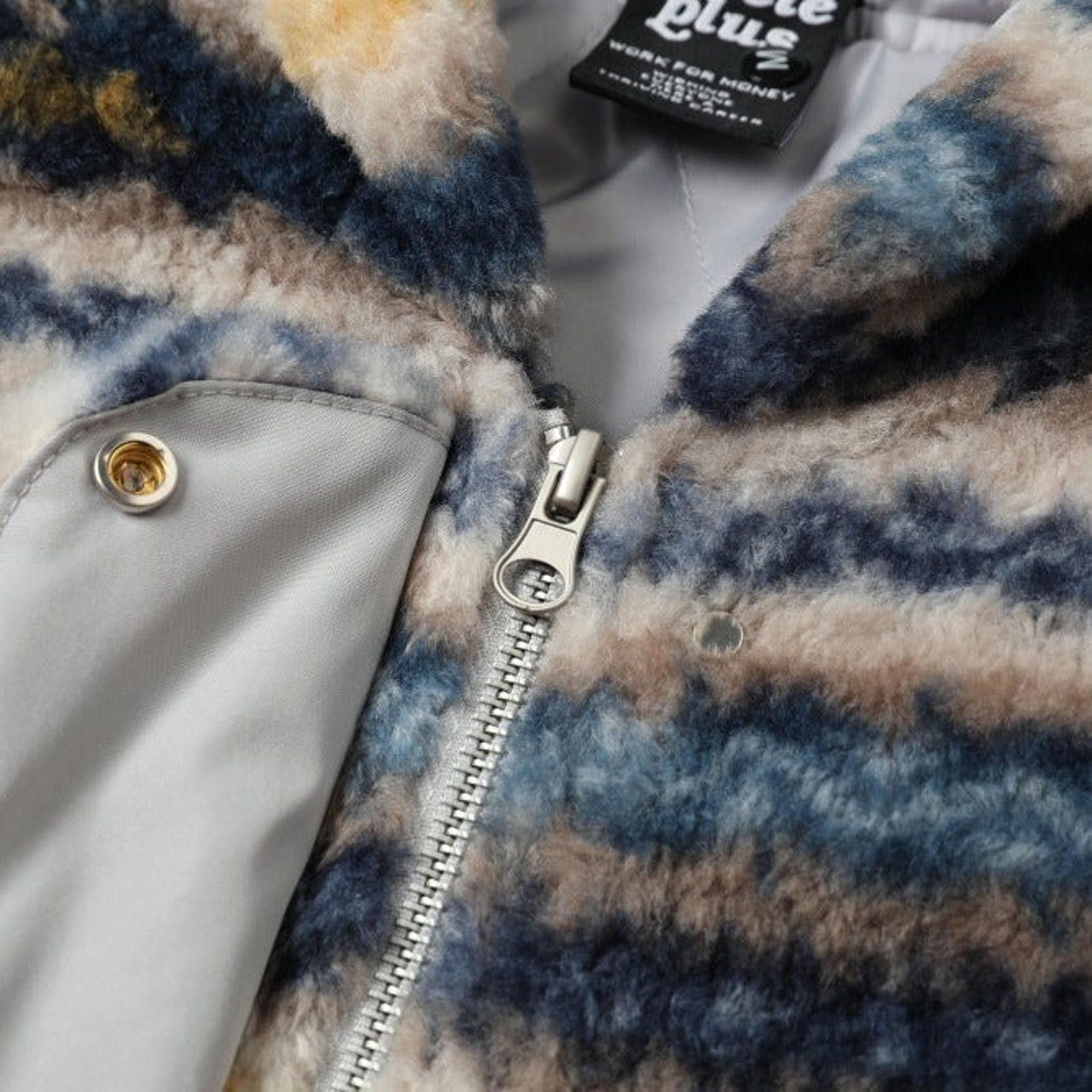 Japanese Brand Striped Faux Fur Hooded Jacket, Cozy Winter Coat Size US M / EU 48-50 / 2 - 2 Thumbnail