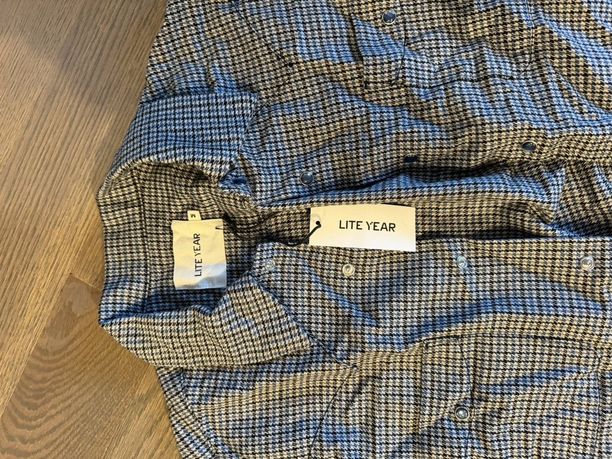 Other Lite Year button down shirt Size US L / EU 52-54 / 3 - 1 Thumbnail