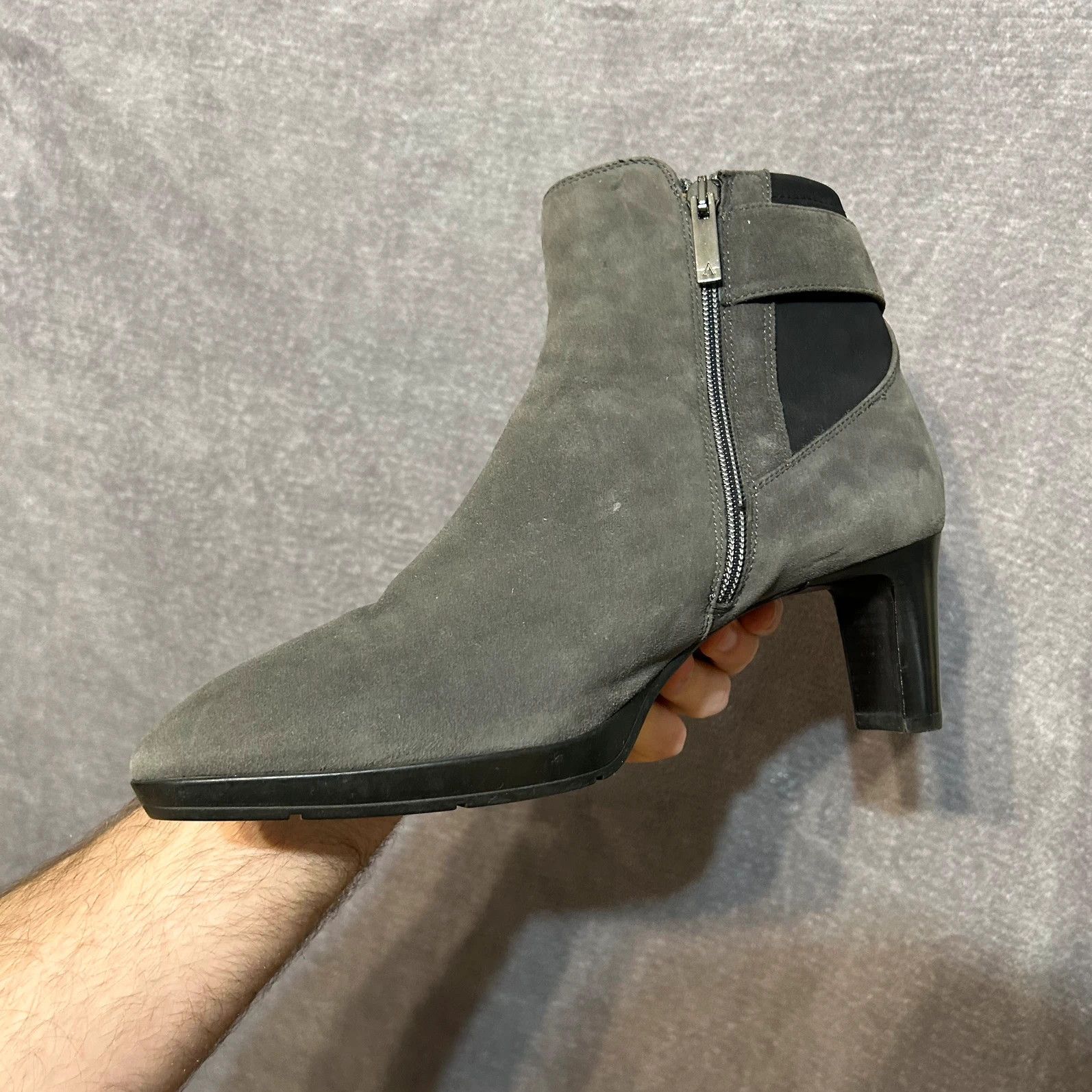 Aquatalia × Designer Aquantalia grey boots heels with zipper on side Size US 10.5 / IT 40.5 - 7 Thumbnail