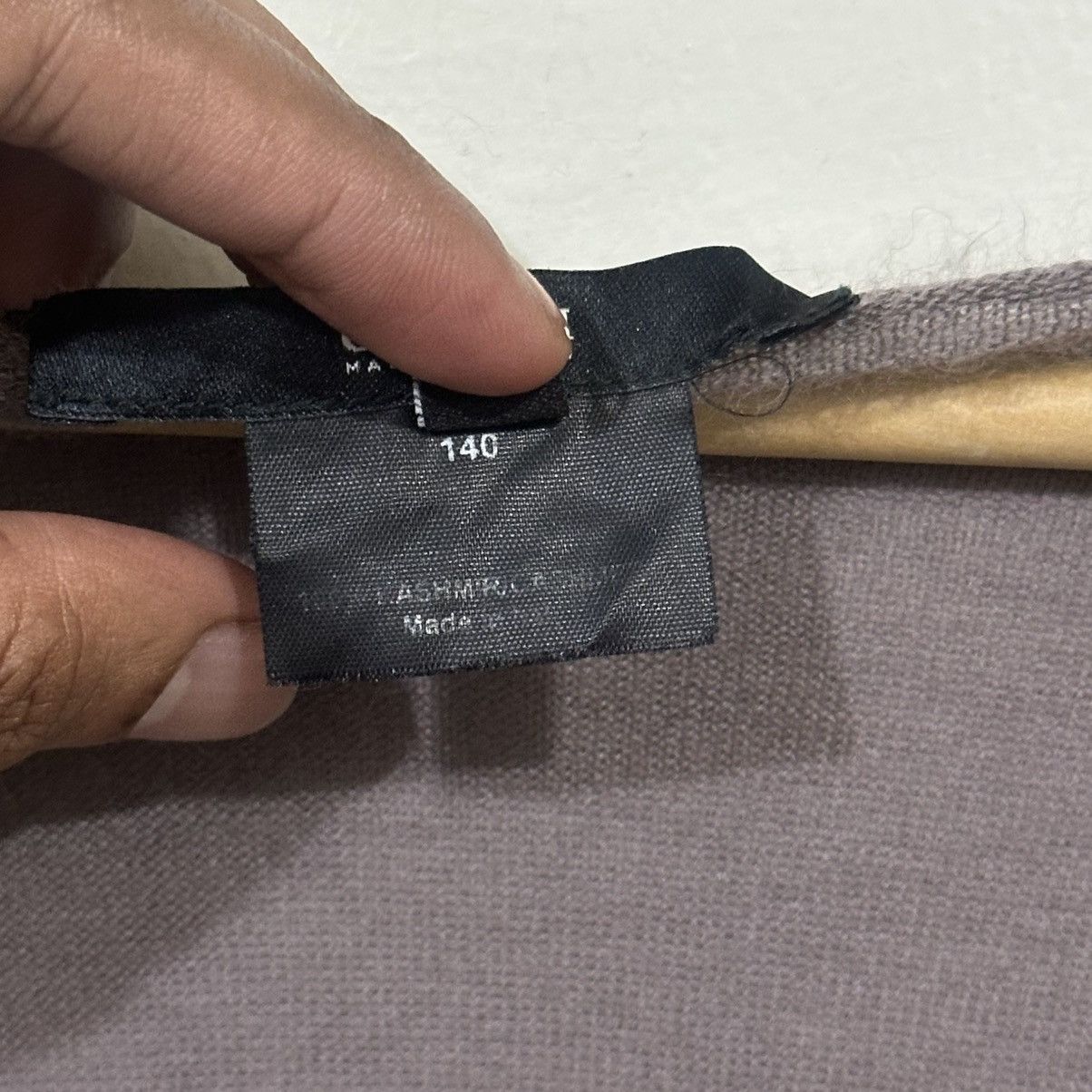 Gucci Gucci - Cashmere - Sweater Size S / US 4 / IT 40 - 8 Thumbnail