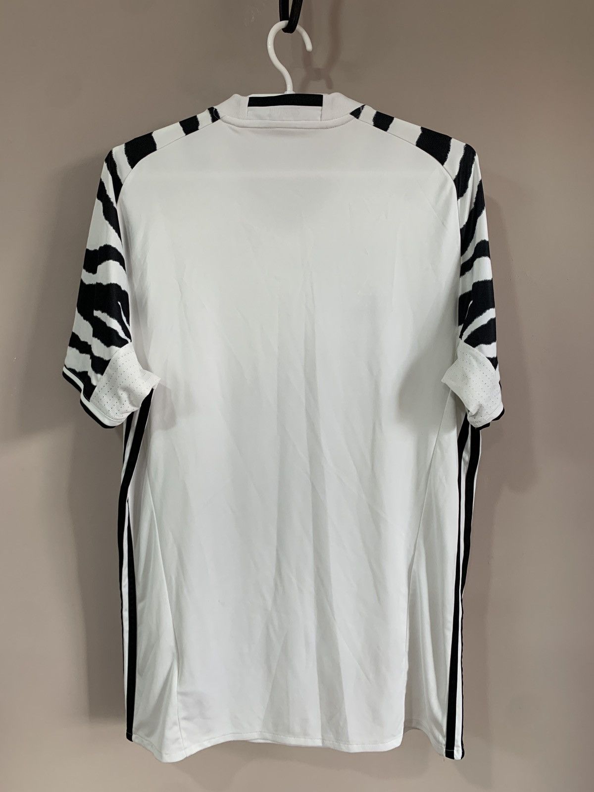 Adidas Juventus 2016 Third Football Shirt Adidas Soccer Jersey Sz M Size US M / EU 48-50 / 2 - 2 Thumbnail