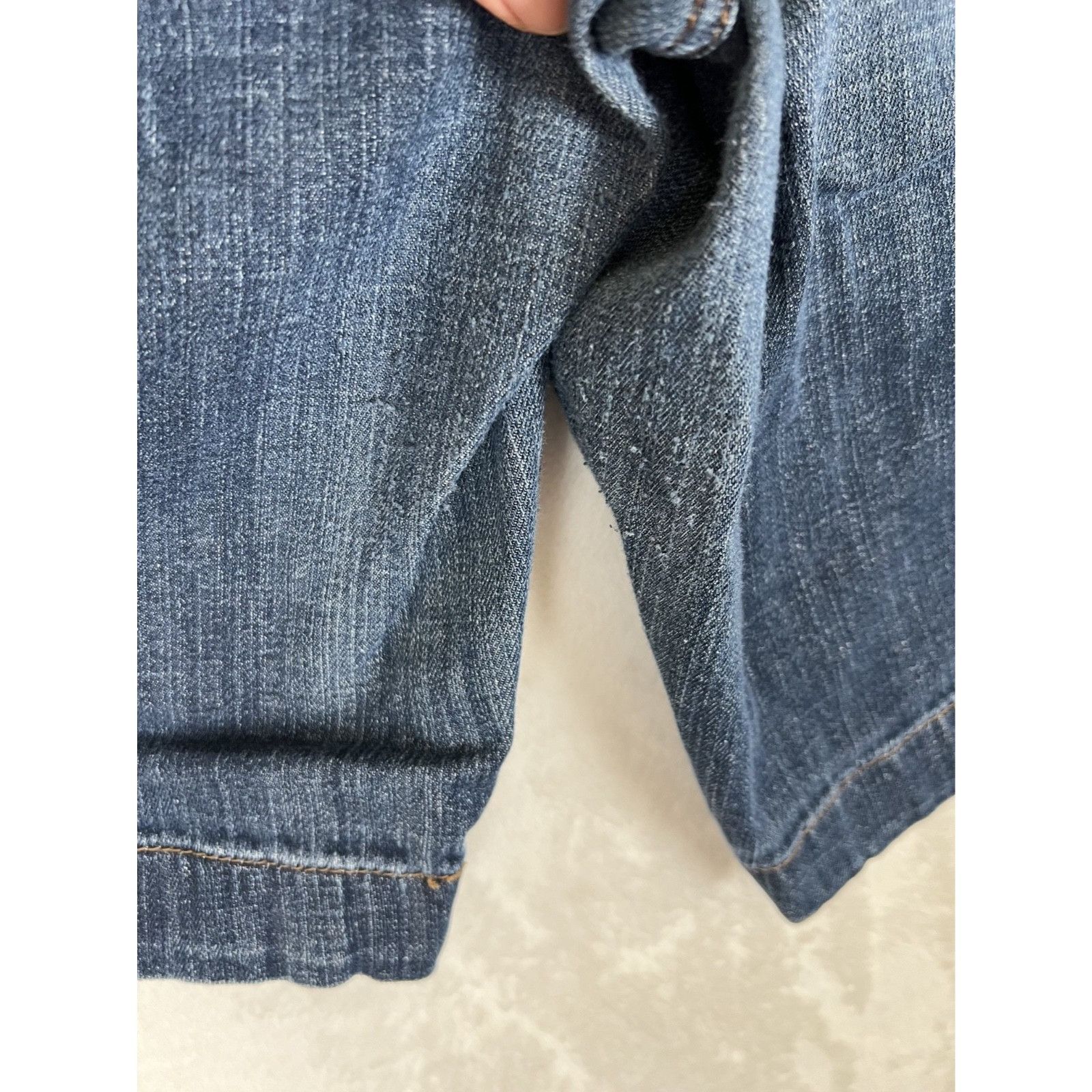 Levi's Levi’s Mid-Rise Bermuda Short Stretch Fabric Denim Women’s Size 38" / US 16 / IT 52 - 9 Thumbnail