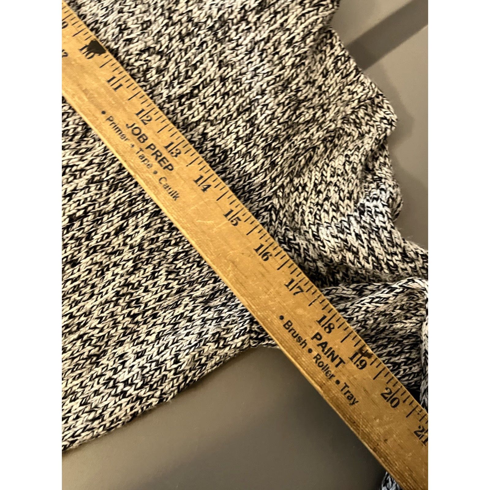 H&M VINTAGE H&M Divided Knit Sweater Women’s XS Oreo Raglan Long Sleeve Crew Neck All Seasons Solid Tight-Knit Relaxed Pullover Size XS / US 0-2 / IT 36-38 - 5 Thumbnail