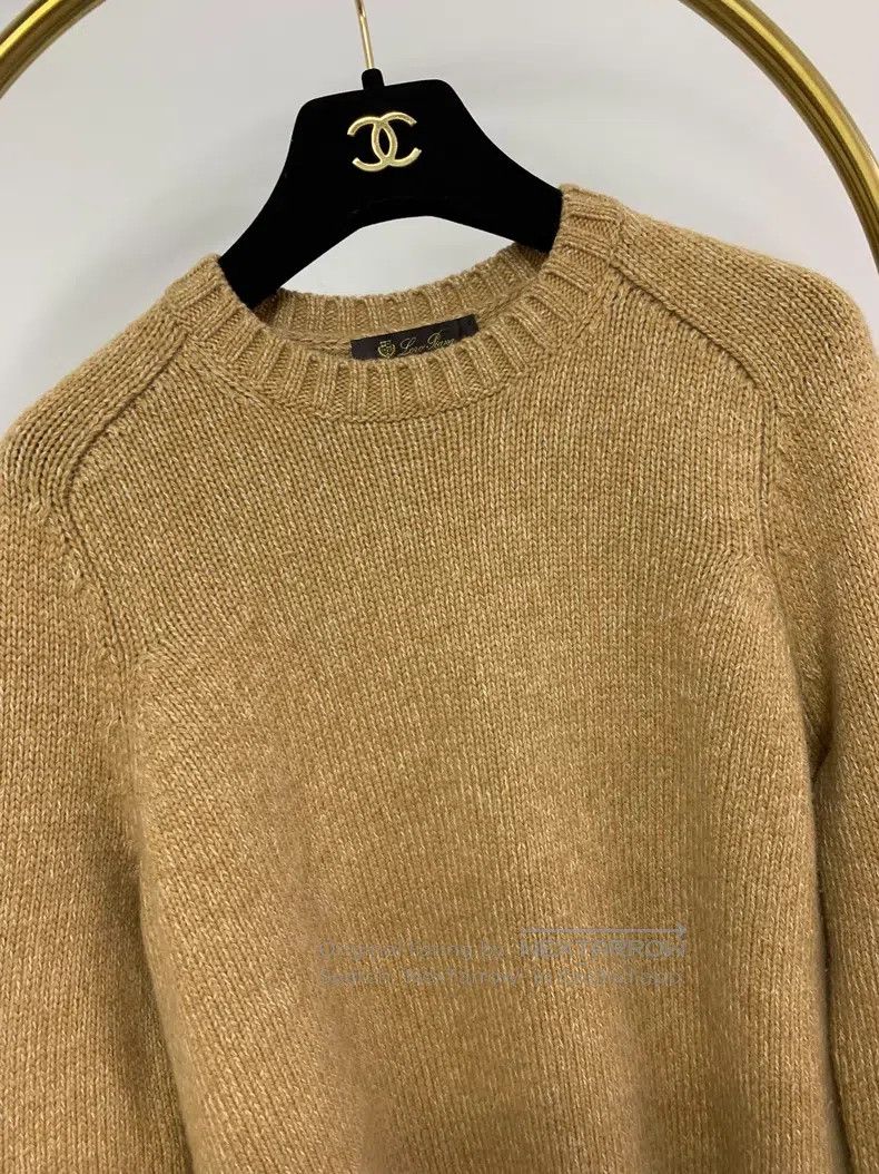 Loro Piana Loro Piana Khaki classic round neck cashmere sweater, new Size XS / US 0-2 / IT 36-38 - 3 Thumbnail