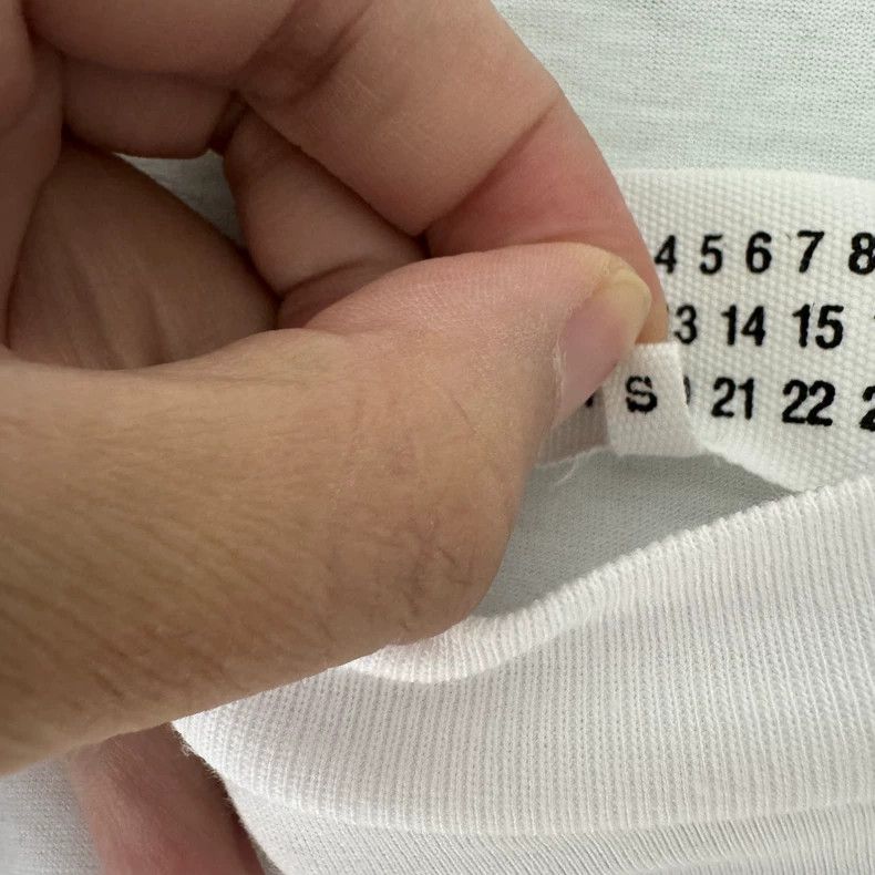 Maison Margiela Maison Margiela Limited edition digital print short sleeve Size US S / EU 44-46 / 1 - 7 Thumbnail