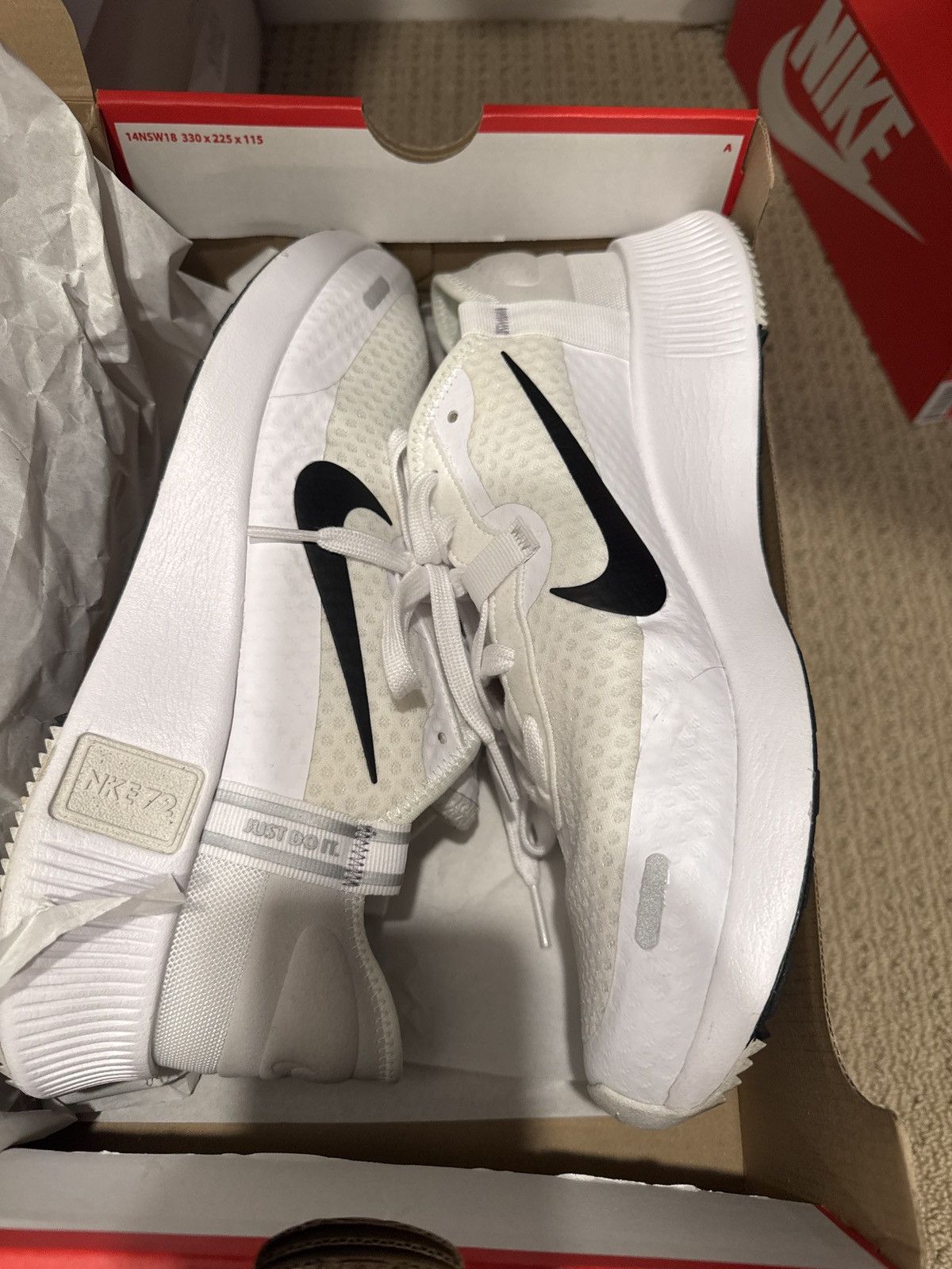 Nike Nike reposto Size US 10 / EU 43 - 1 Thumbnail