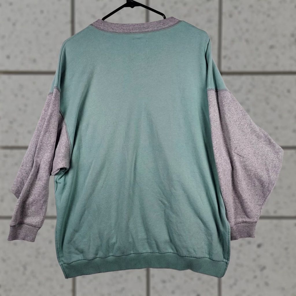 American Eagle Outfitters American Eagle Sweatshirt Women’s S Sage Green Gray Contrast Pullover Long Sleev Size S / US 4 / IT 40 - 1 Thumbnail