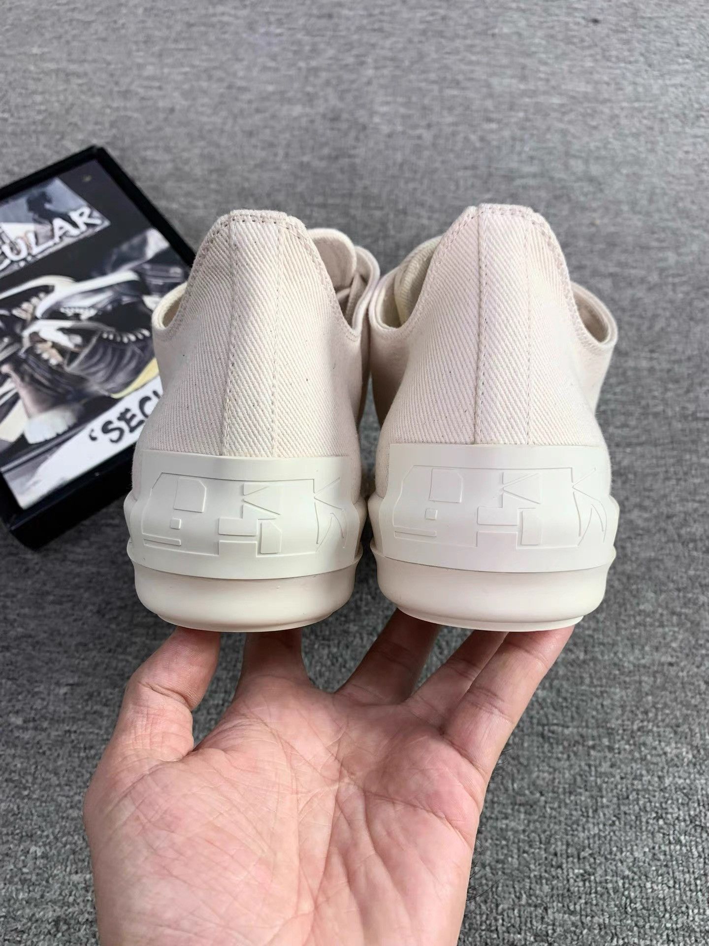 Rick Owens Rick Owens Low-top Canvas Sneakers K34 Size US 7 / EU 40 - 7 Thumbnail