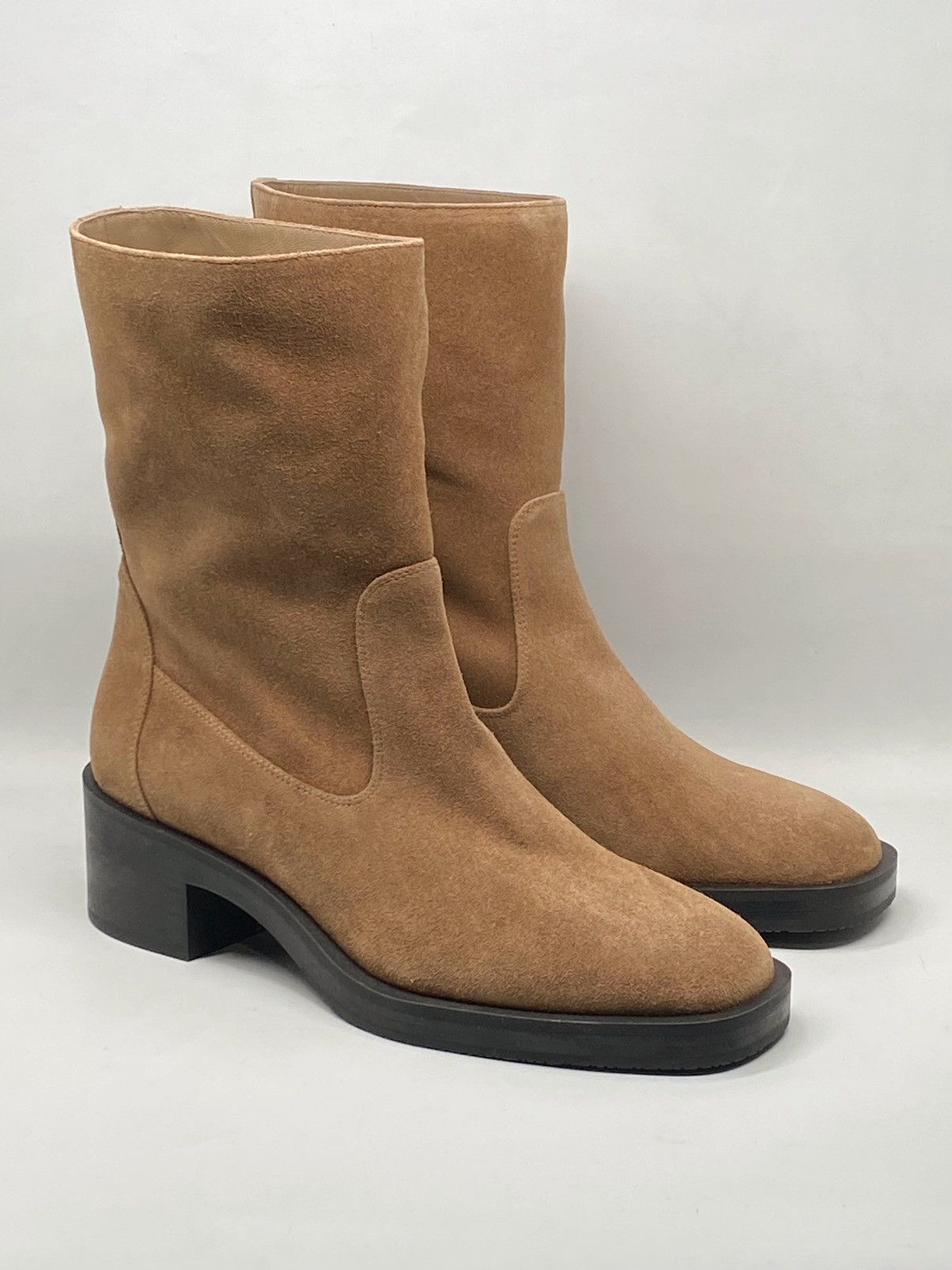 Stuart Weitzman Stuart Weitzman Kaia 40MM Sport Suede Booties size 9 Size US 9 / IT 39 - 3 Thumbnail