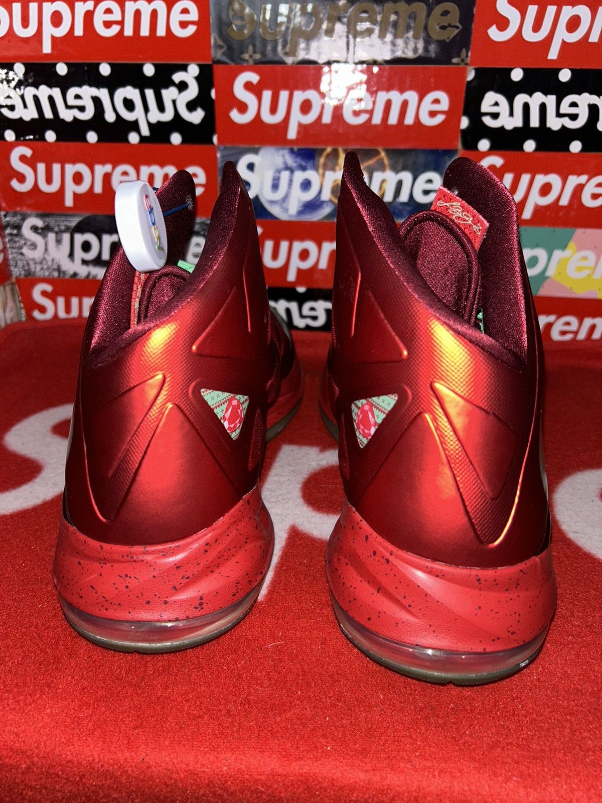 Nike Nike Lebron 10 'Christmas' 541100-600 size 14 NEW WITH BOX Size US 14 / EU 47 - 3 Thumbnail