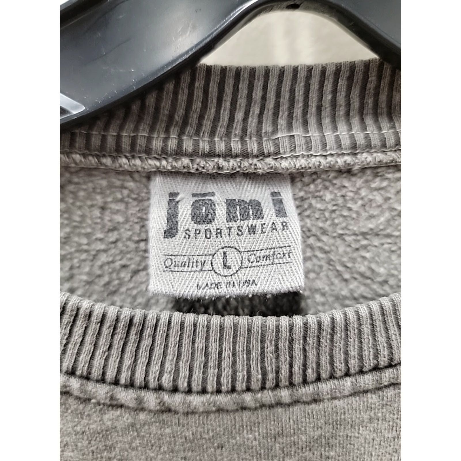 Vintage VINTAGE Jomi Sportswear Sweatshirt Mens L Crew Neck Gray Graphic Print USA City Patriotic 26.5 Chest 26.5 Length Pullover Distressed Size US L / EU 52-54 / 3 - 3 Thumbnail