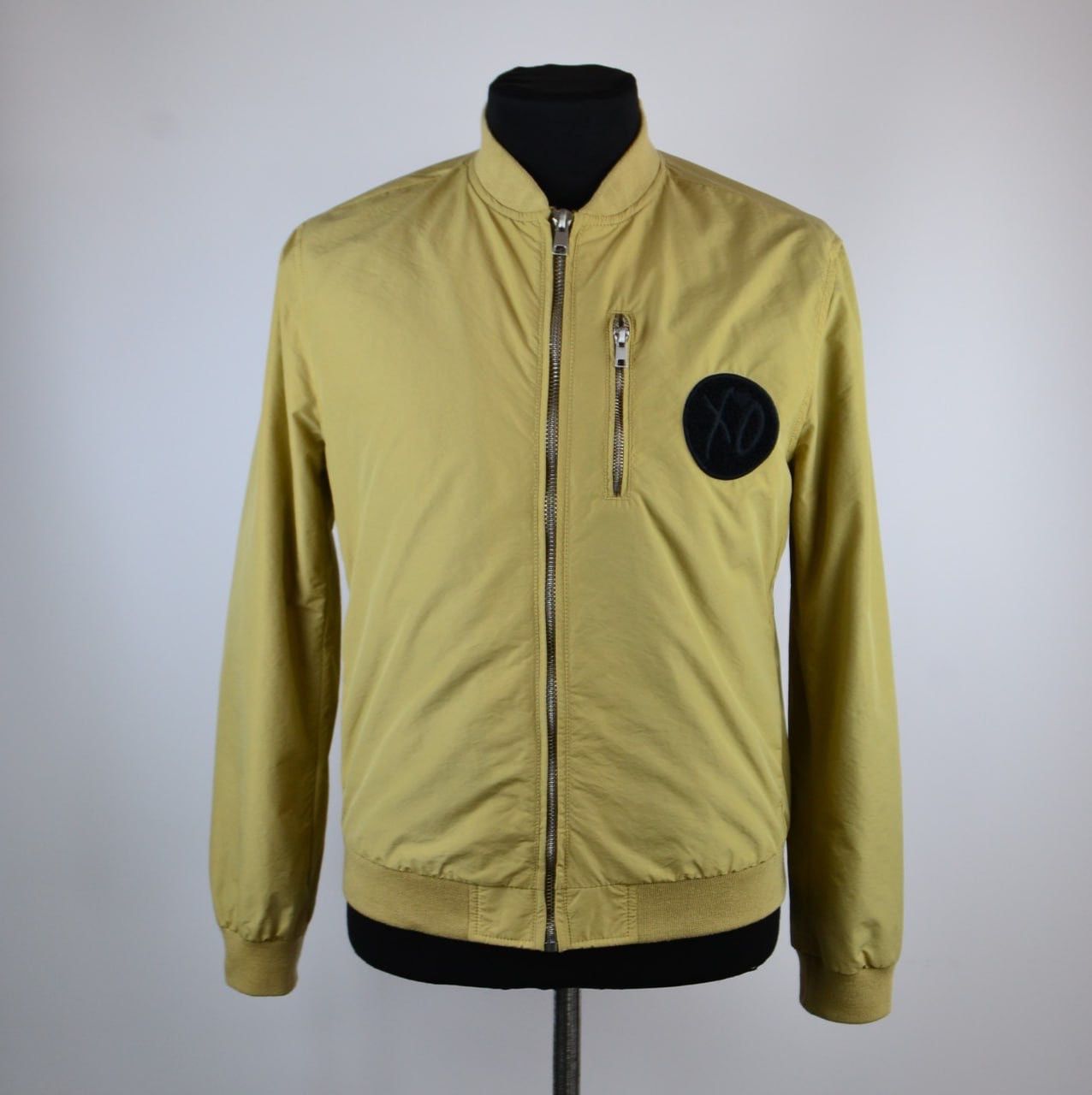 XO H&M The Weeknd XO Nylon Bomber Jacket Beige Size M Size US M / EU 48-50 / 2 - 4 Thumbnail