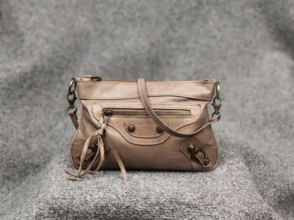 Avant Garde Vintage Balenciaga Style Hip Studs Crossbody Leather Bag in Beige, Women's