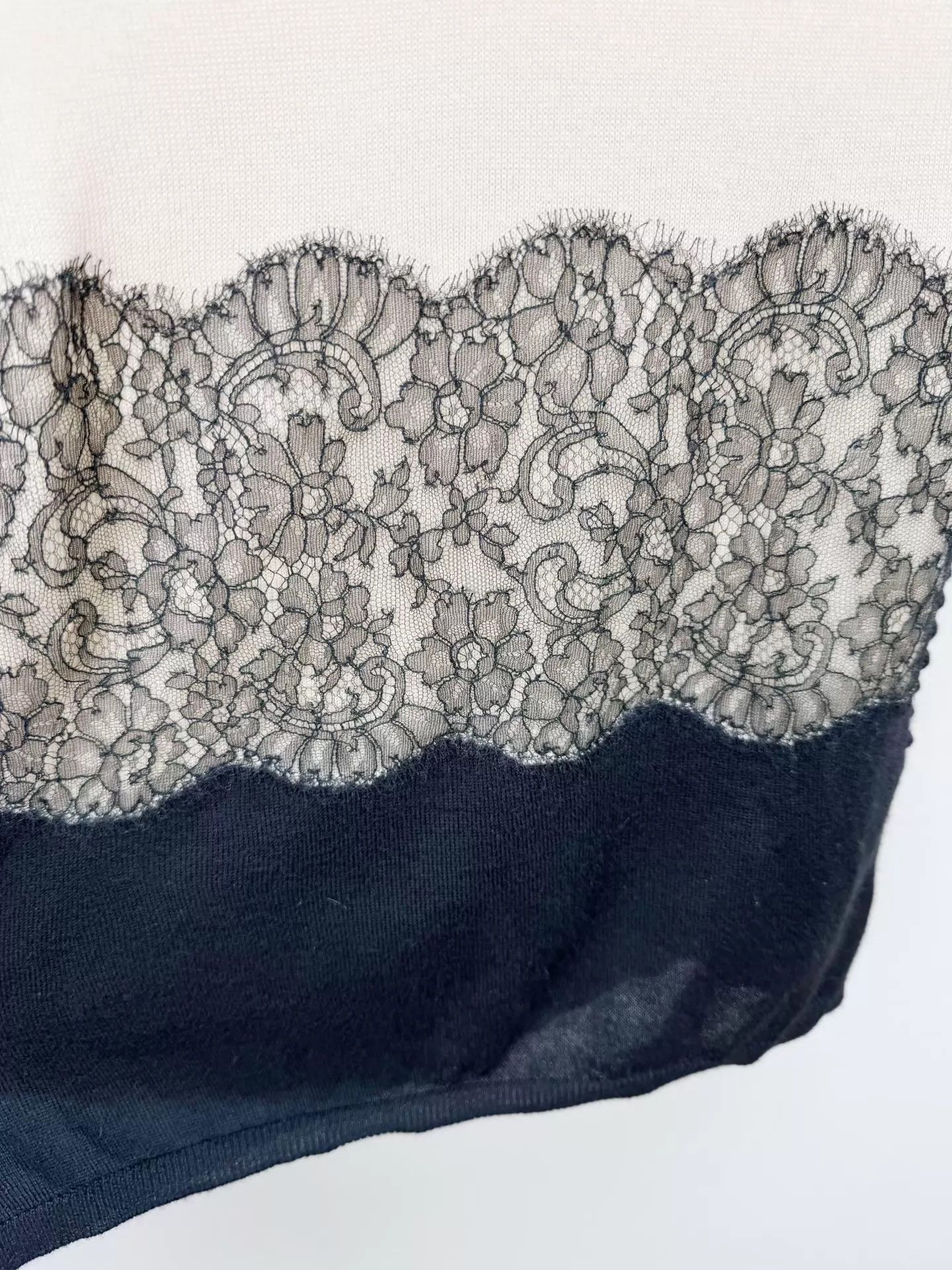 Dior Dior Lace Cashmere Silk Knit SS size 36 worn 2-3x Size XS / US 0-2 / IT 36-38 - 4 Thumbnail