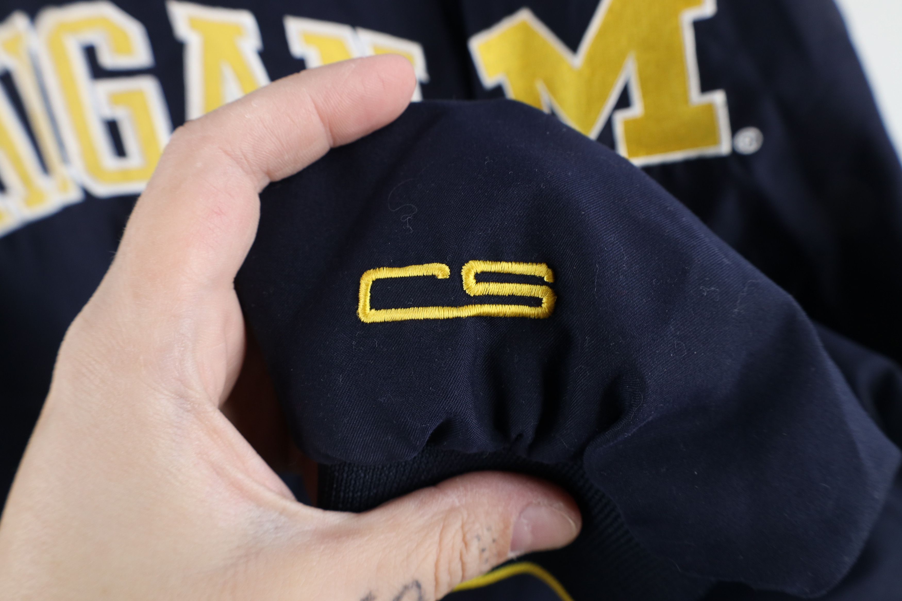 Vintage Vintage 90s Out University of Michigan Pullover Jacket Blue Size US M / EU 48-50 / 2 - 4 Thumbnail