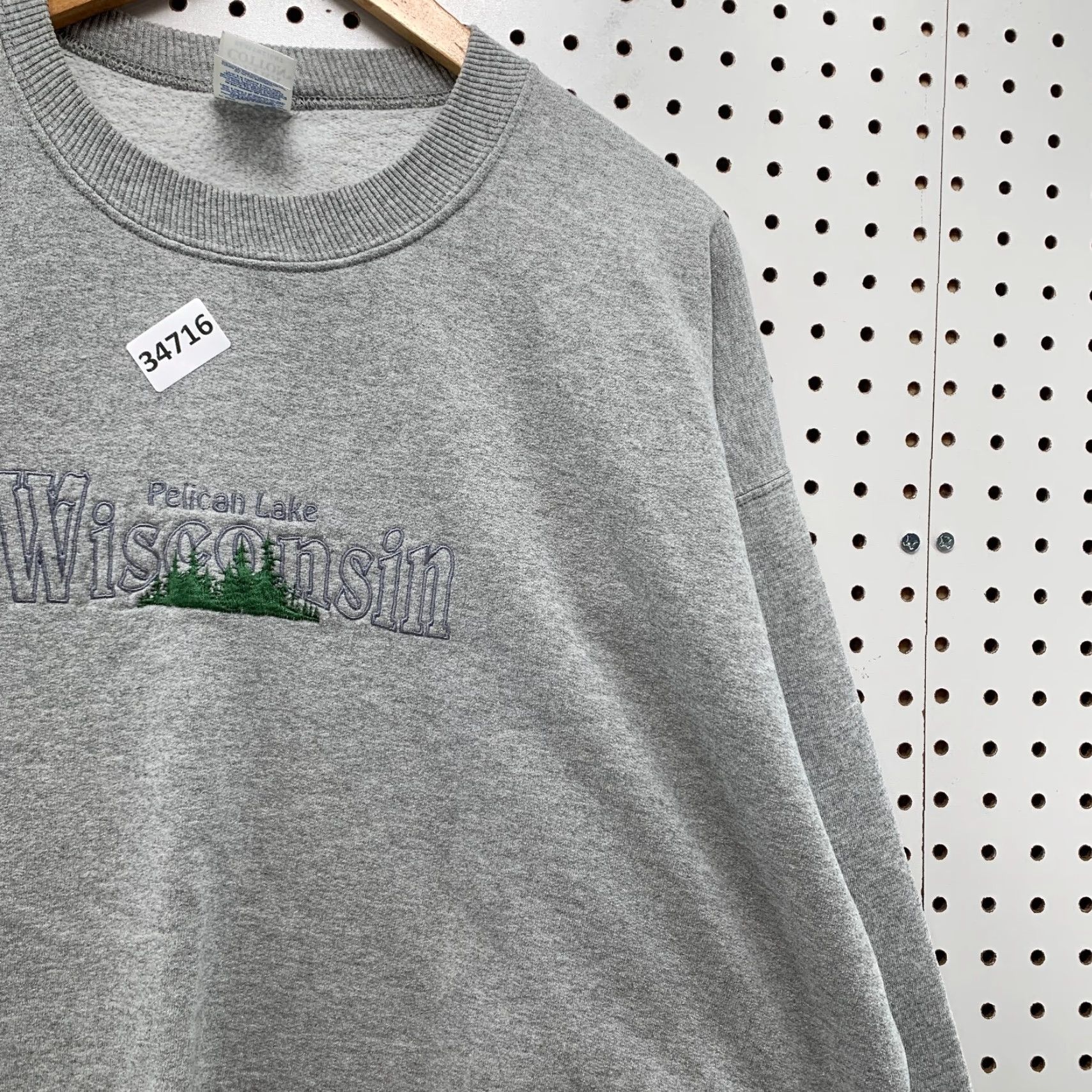 Gildan VINTAGE Wisconsin Pelican Lake Sweatshirt Mens XL Gray Fleece Pullover 26x29.5 Size US XL / EU 56 / 4 - 4 Thumbnail