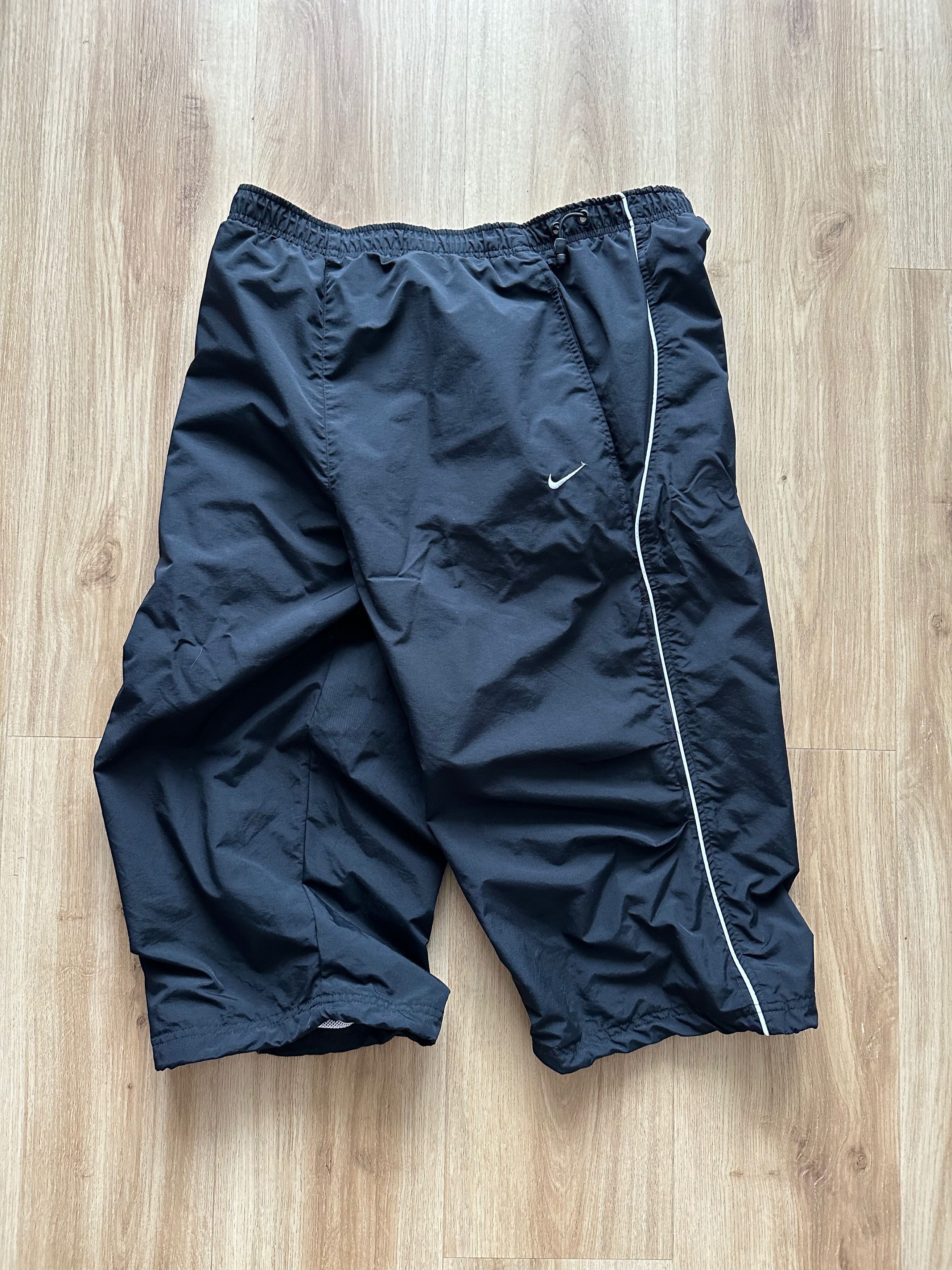 Nike Vintage NIKE Breeches shorts black XL y2k Size US 36 / EU 52 - 1 Thumbnail