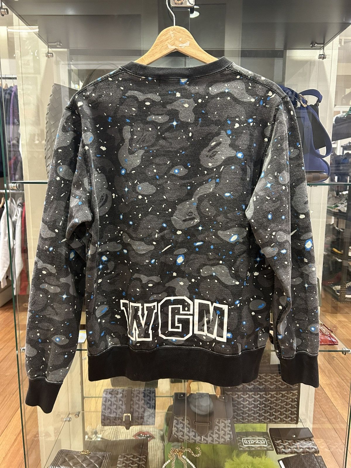 Bape Bape Space Camo Shark Crewneck Size US L / EU 52-54 / 3 - 2 Thumbnail