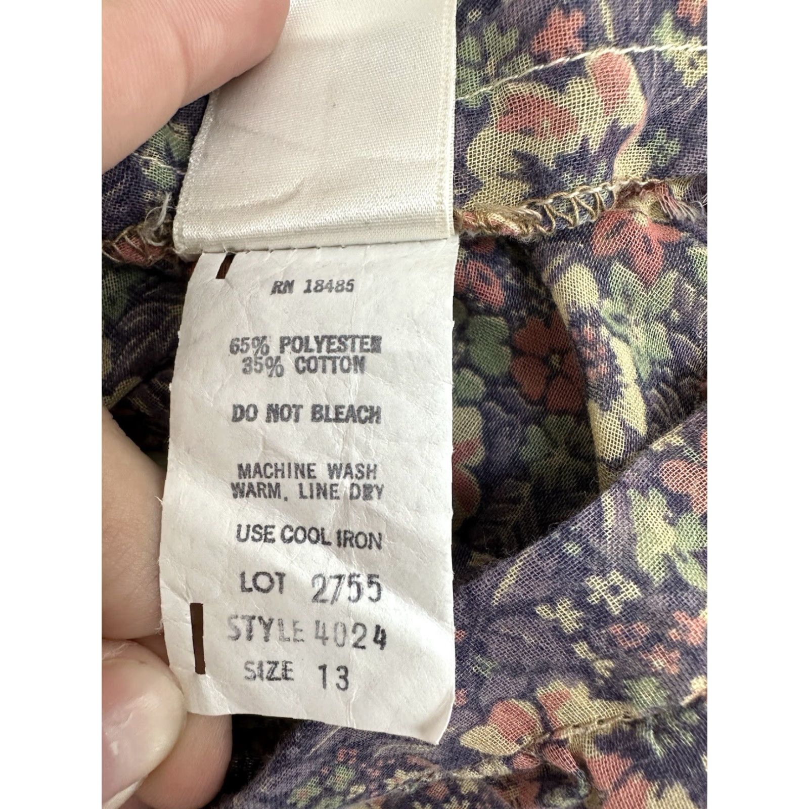 Vintage VINTAGE Jody T of California Womens Skirt Midi Purple Floral 13 Size 13 Cotton Polyester Buttons Zipper Pockets 80s 90s Beach Womens Size 34" / US 12 / IT 48 - 5 Thumbnail