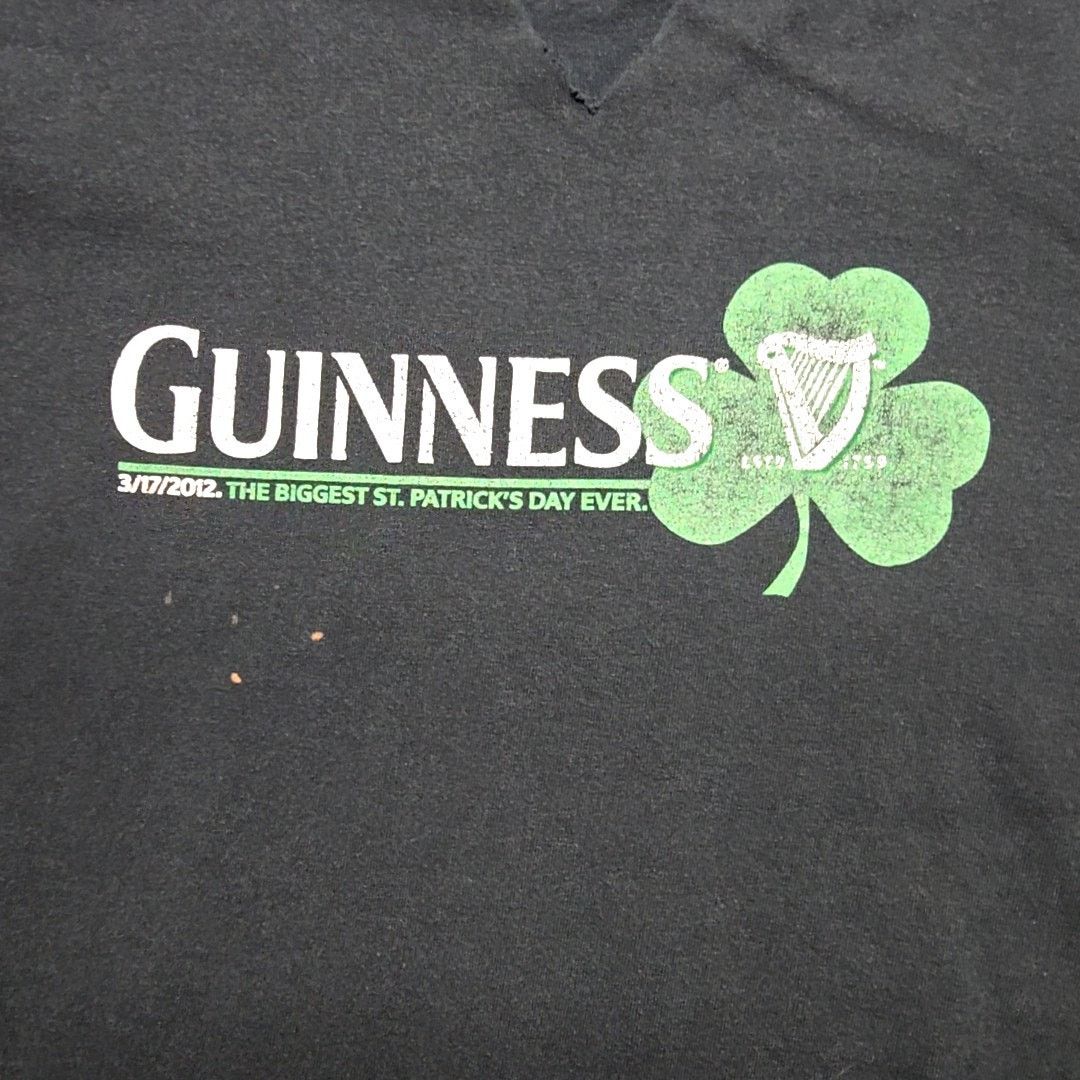 Gildan Guinness St. Patrick's Day Shamrock Black Alcohol L Shirt Size US L / EU 52-54 / 3 - 2 Thumbnail