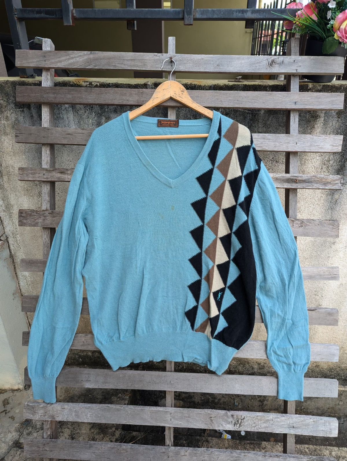 Yves Saint Laurent Yves Saint Laurent Sweatshirt V neck Size US L / EU 52-54 / 3 - 1 Thumbnail