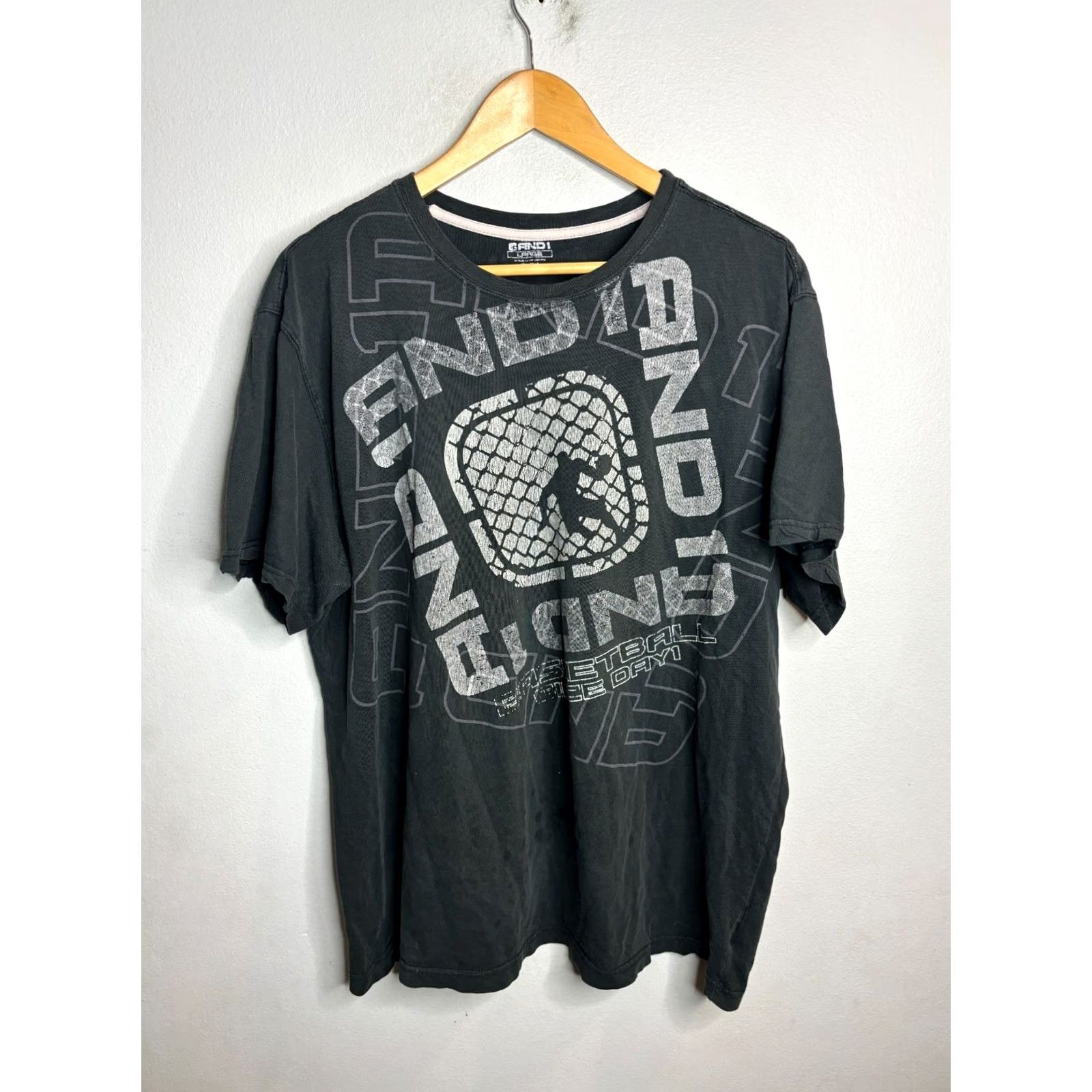 Vintage AND1 Vintage Y2K Basketball T Shirt Crew Neck Tee Hip Hop Size L Black Size US L / EU 52-54 / 3 - 2 Thumbnail